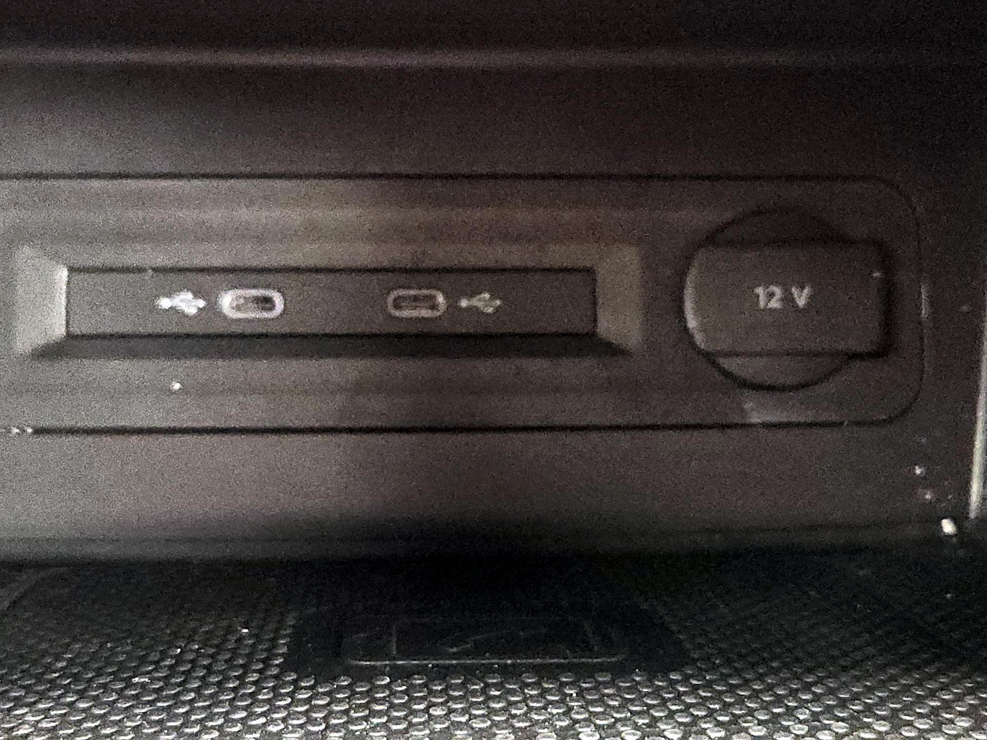 Thumbnail: 2022 Volkswagen Atlas - 18