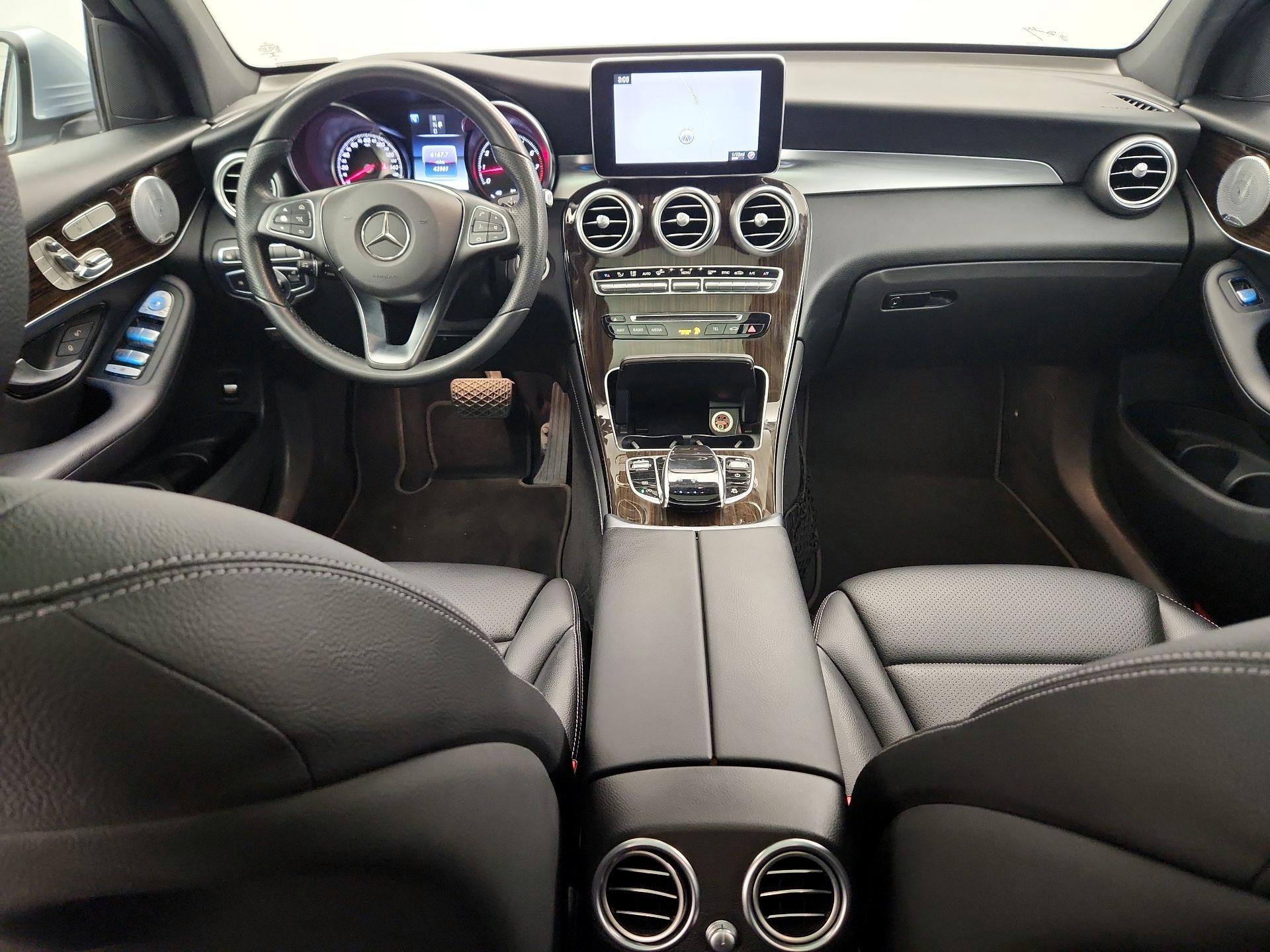 Thumbnail: 2017 Mercedes-Benz GLC - 9