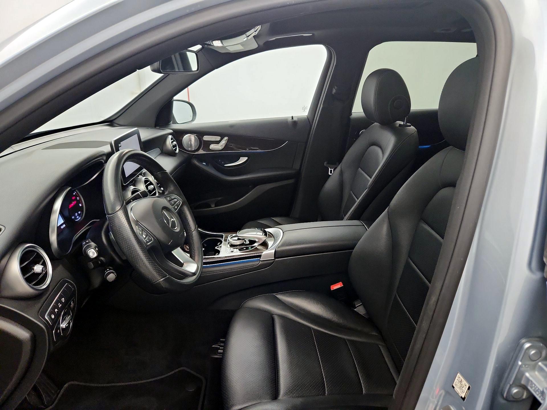 Thumbnail: 2017 Mercedes-Benz GLC - 11