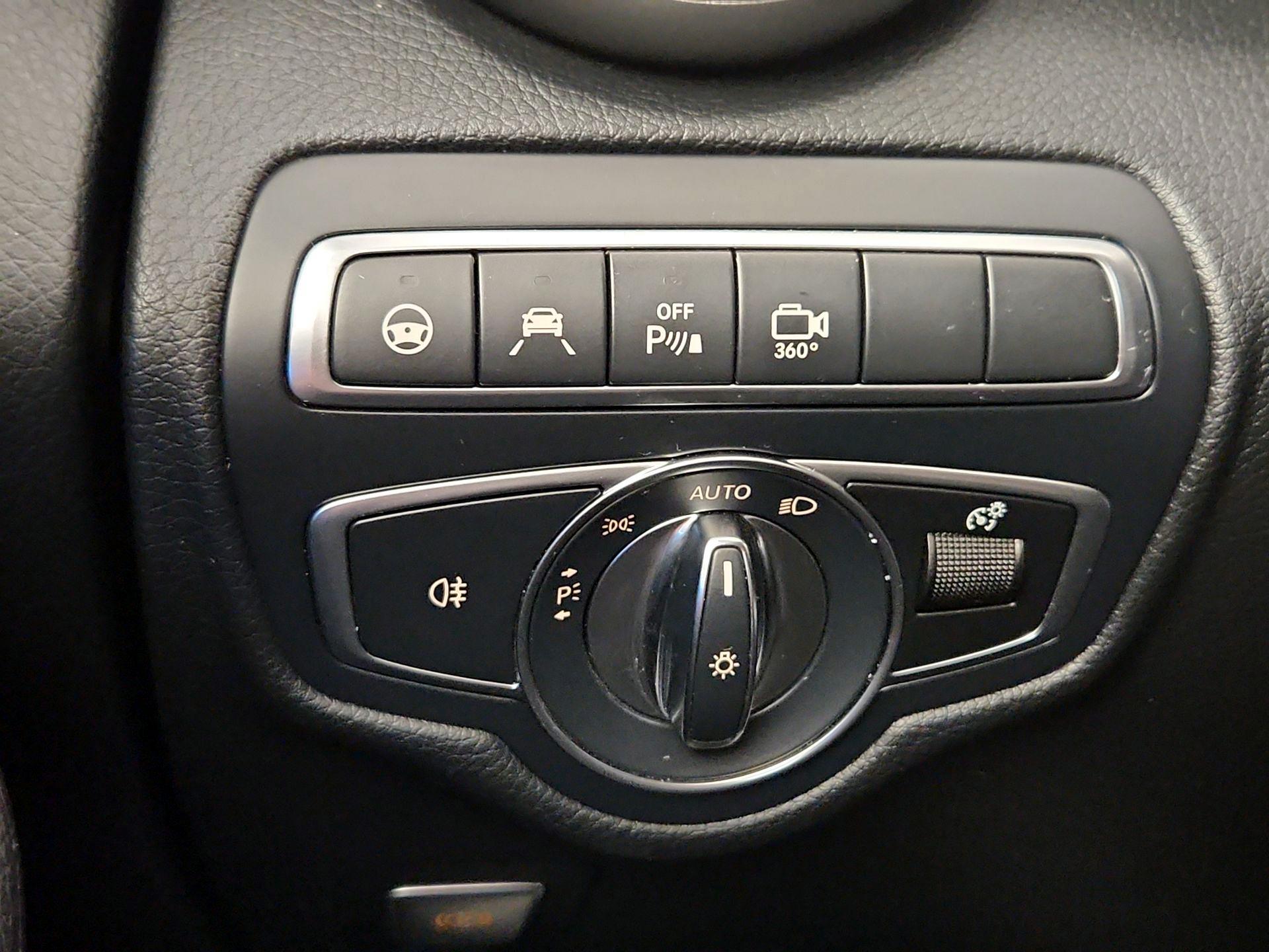 Thumbnail: 2017 Mercedes-Benz GLC - 13