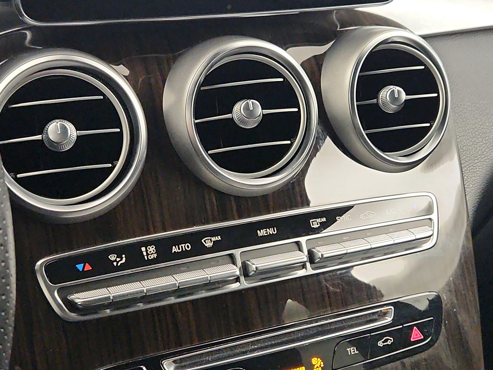 Thumbnail: 2017 Mercedes-Benz GLC - 17