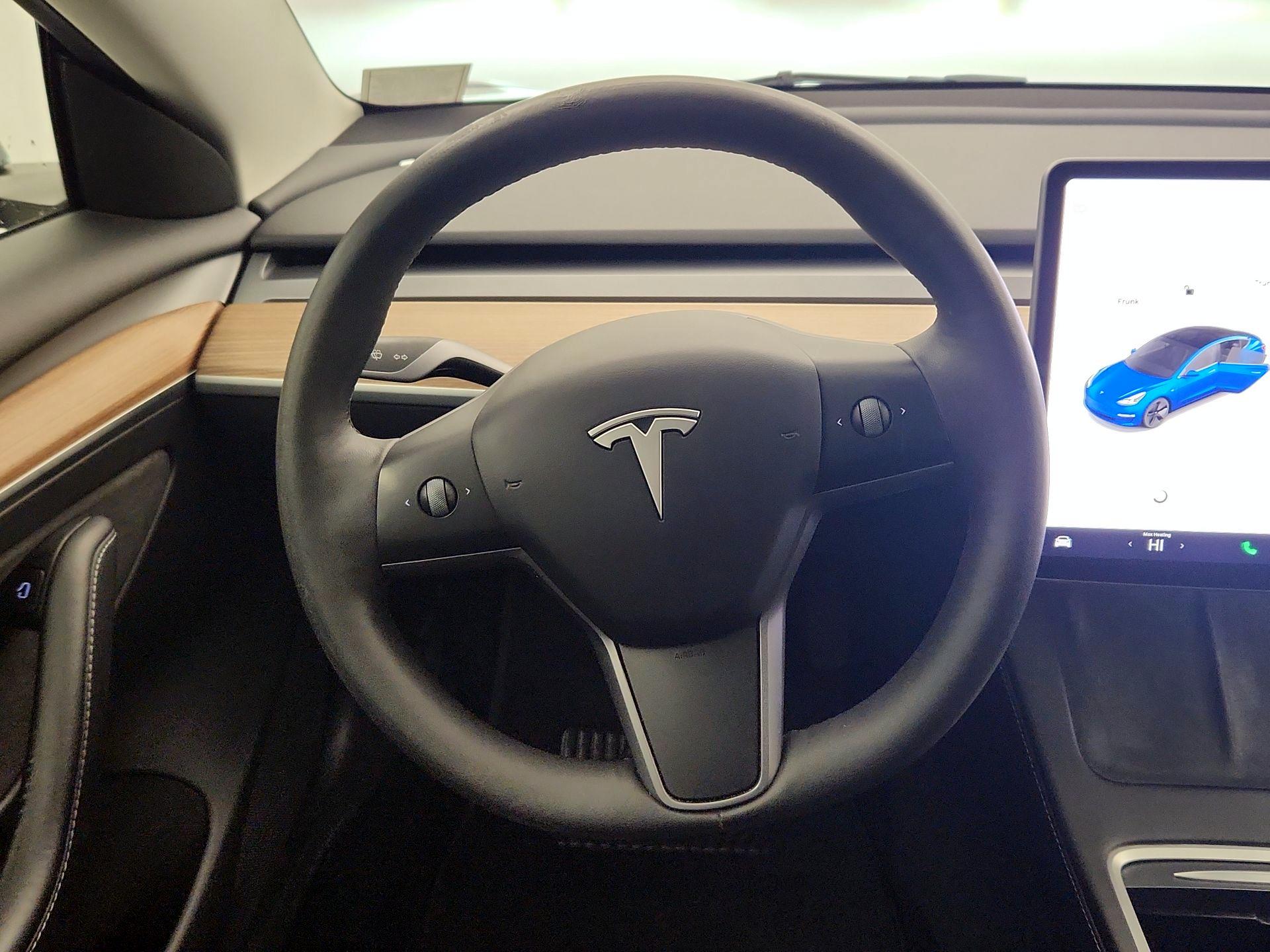 Thumbnail: 2023 Tesla Model 3 - 10