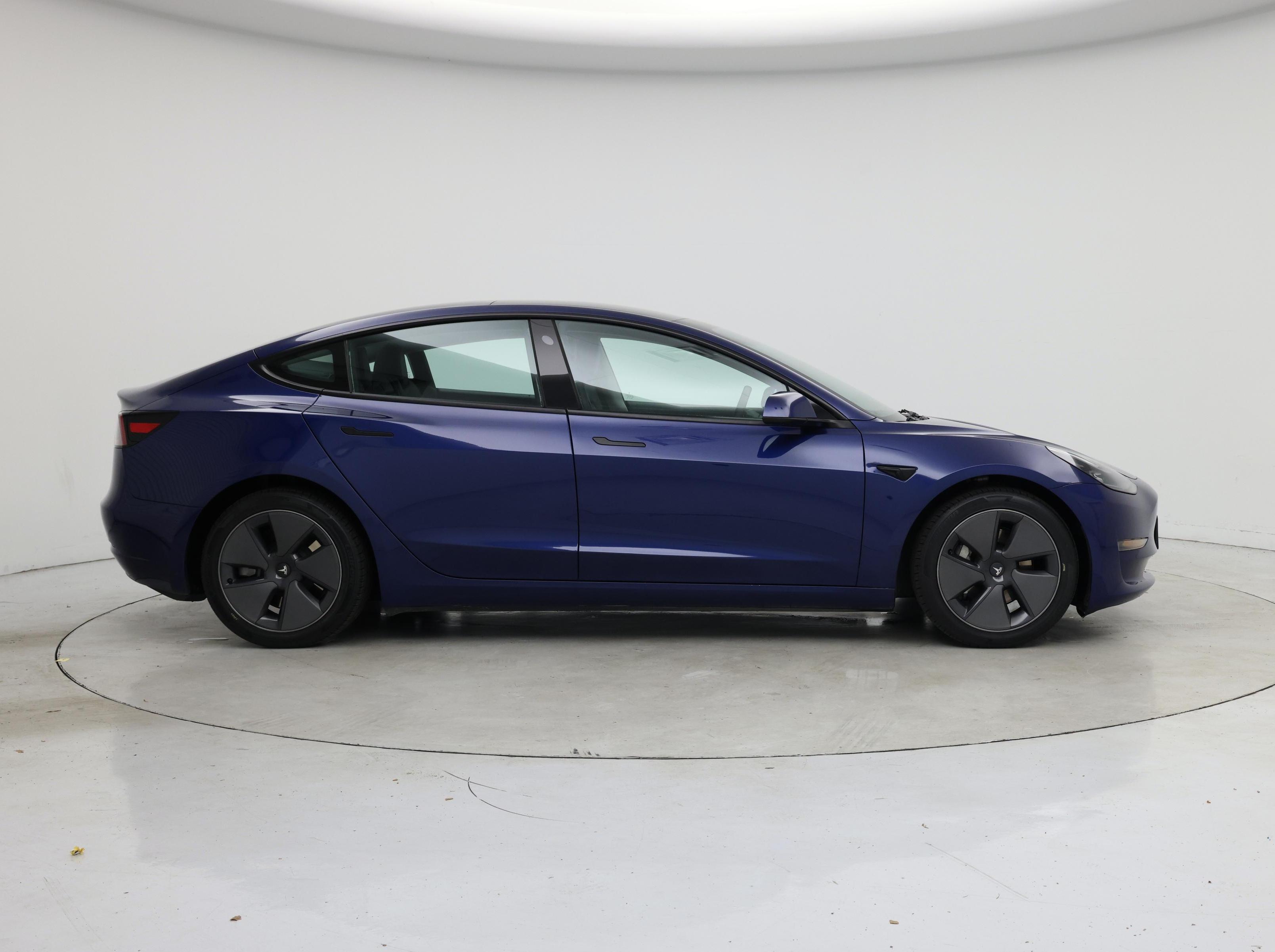 Thumbnail: 2023 Tesla Model 3 - 7