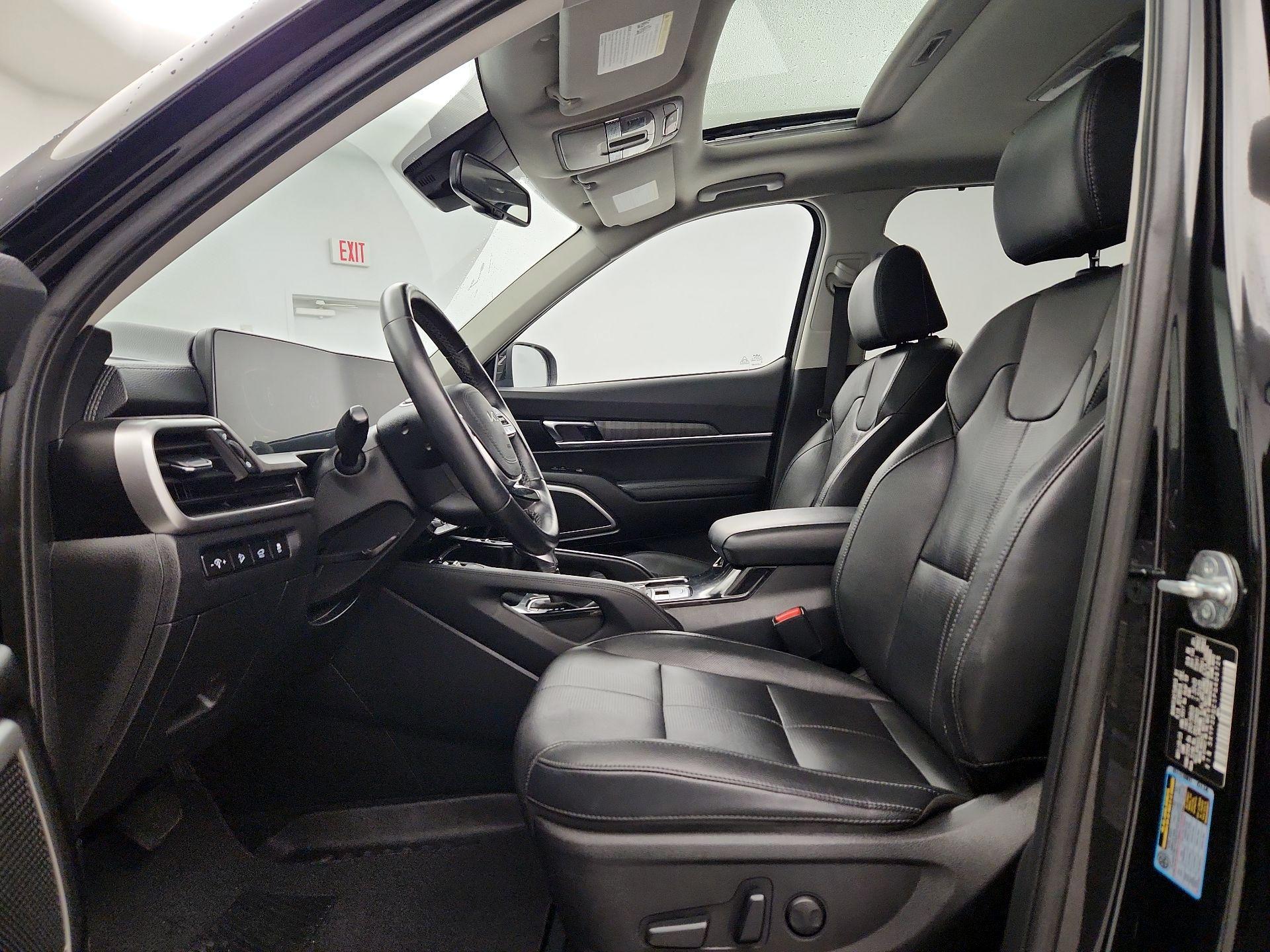 Thumbnail: 2023 Kia Telluride - 11