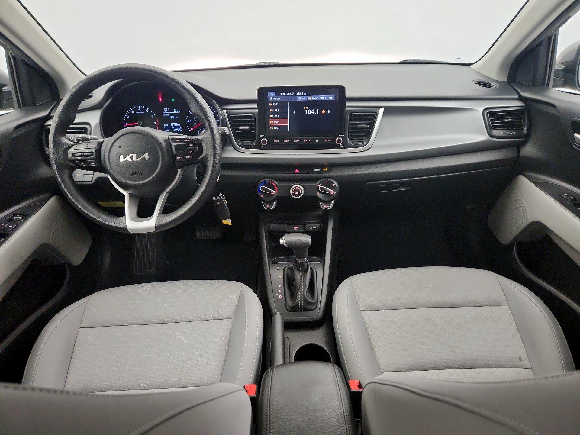 Thumbnail: 2022 Kia Rio - 9