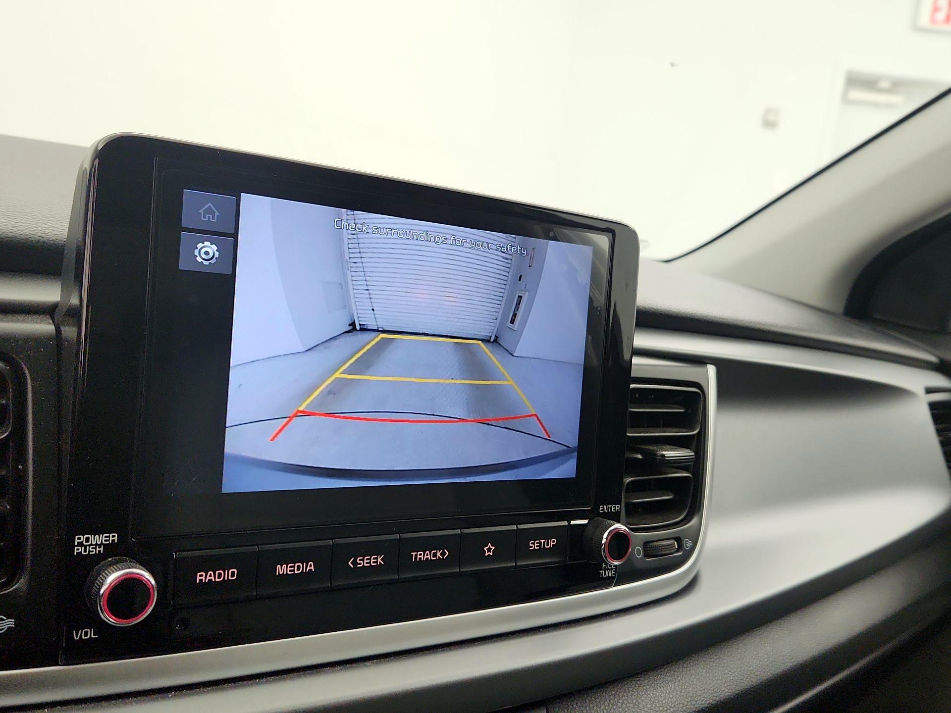 Thumbnail: 2022 Kia Rio - 14