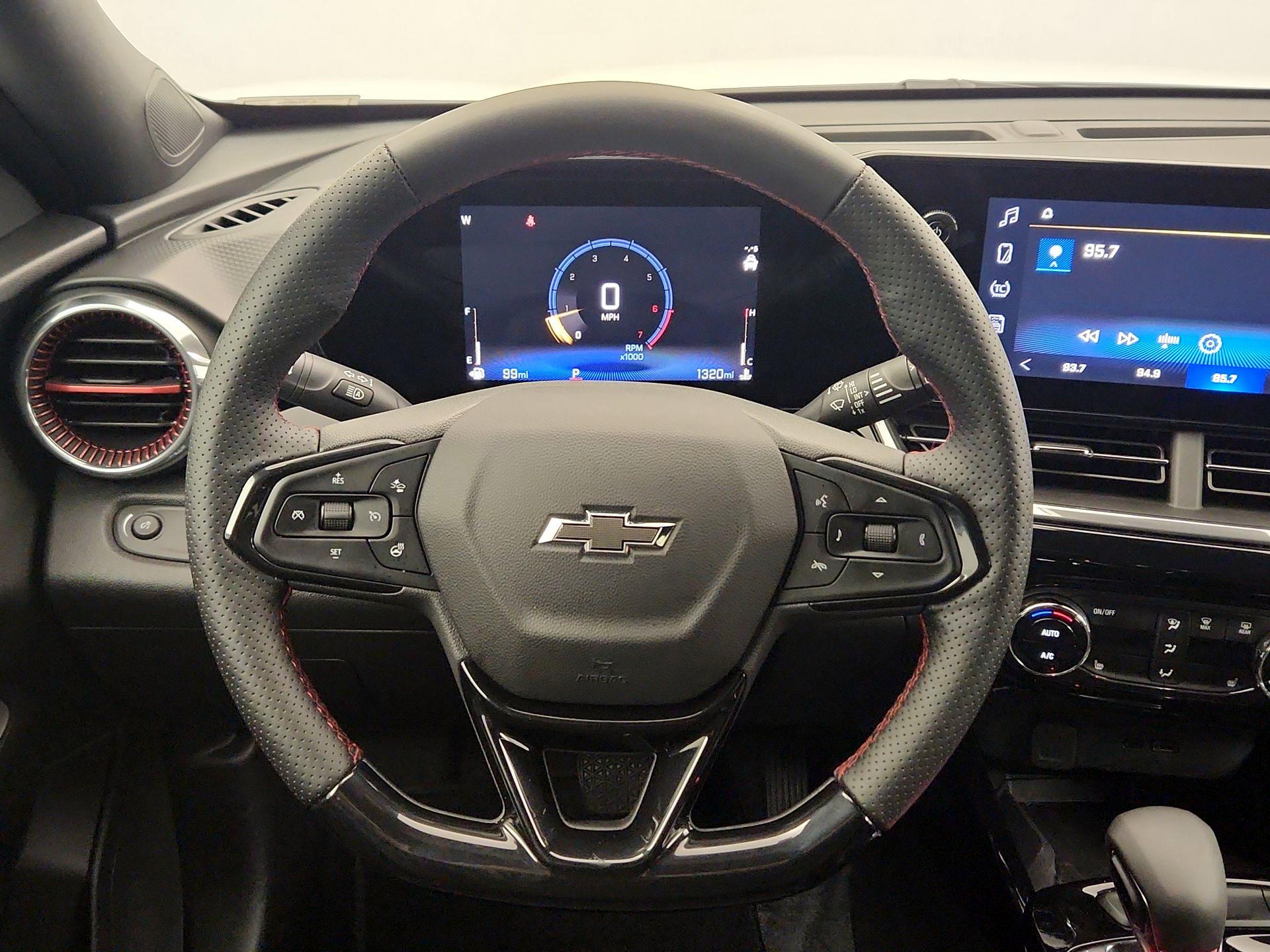 Thumbnail: 2025 Chevrolet Trax - 10