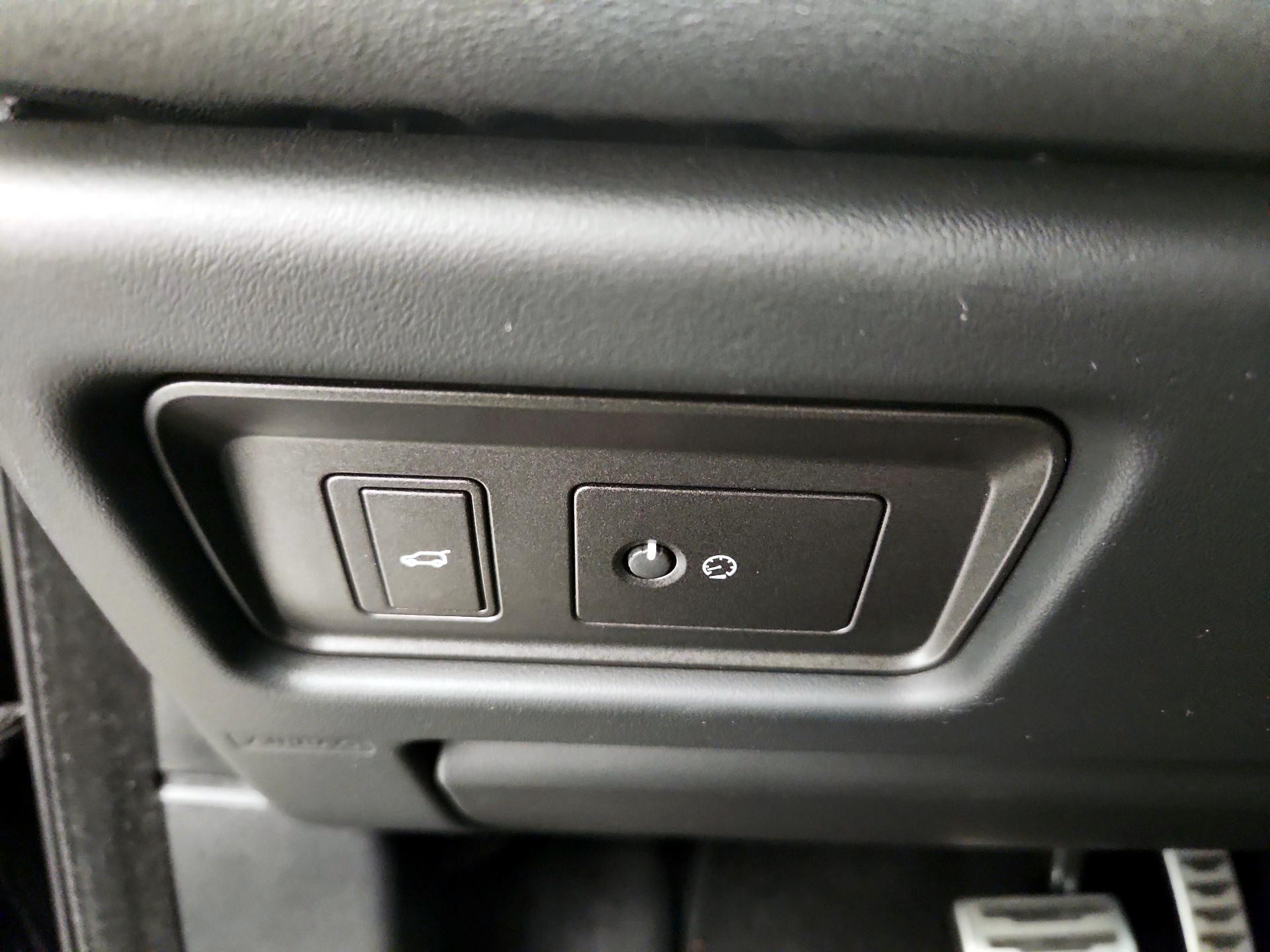 Thumbnail: 2019 Land Rover Range Rover Evoque - 13