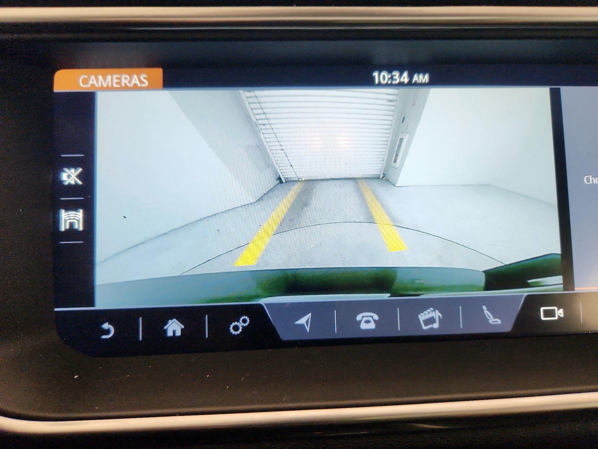 Thumbnail: 2019 Land Rover Range Rover Evoque - 14