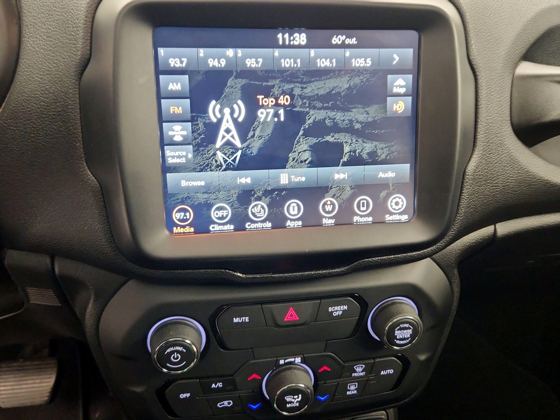 Thumbnail: 2018 Jeep Renegade - 16