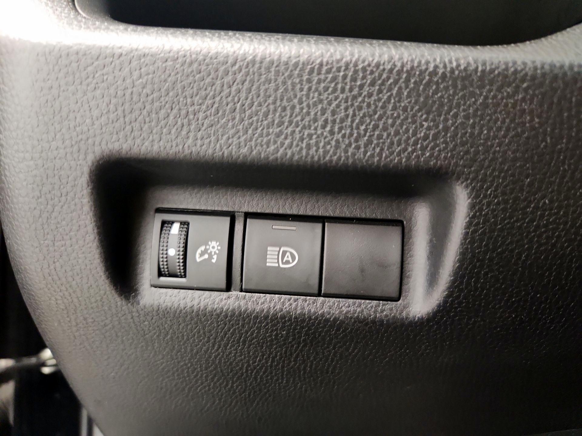 Thumbnail: 2022 Toyota RAV4 - 13