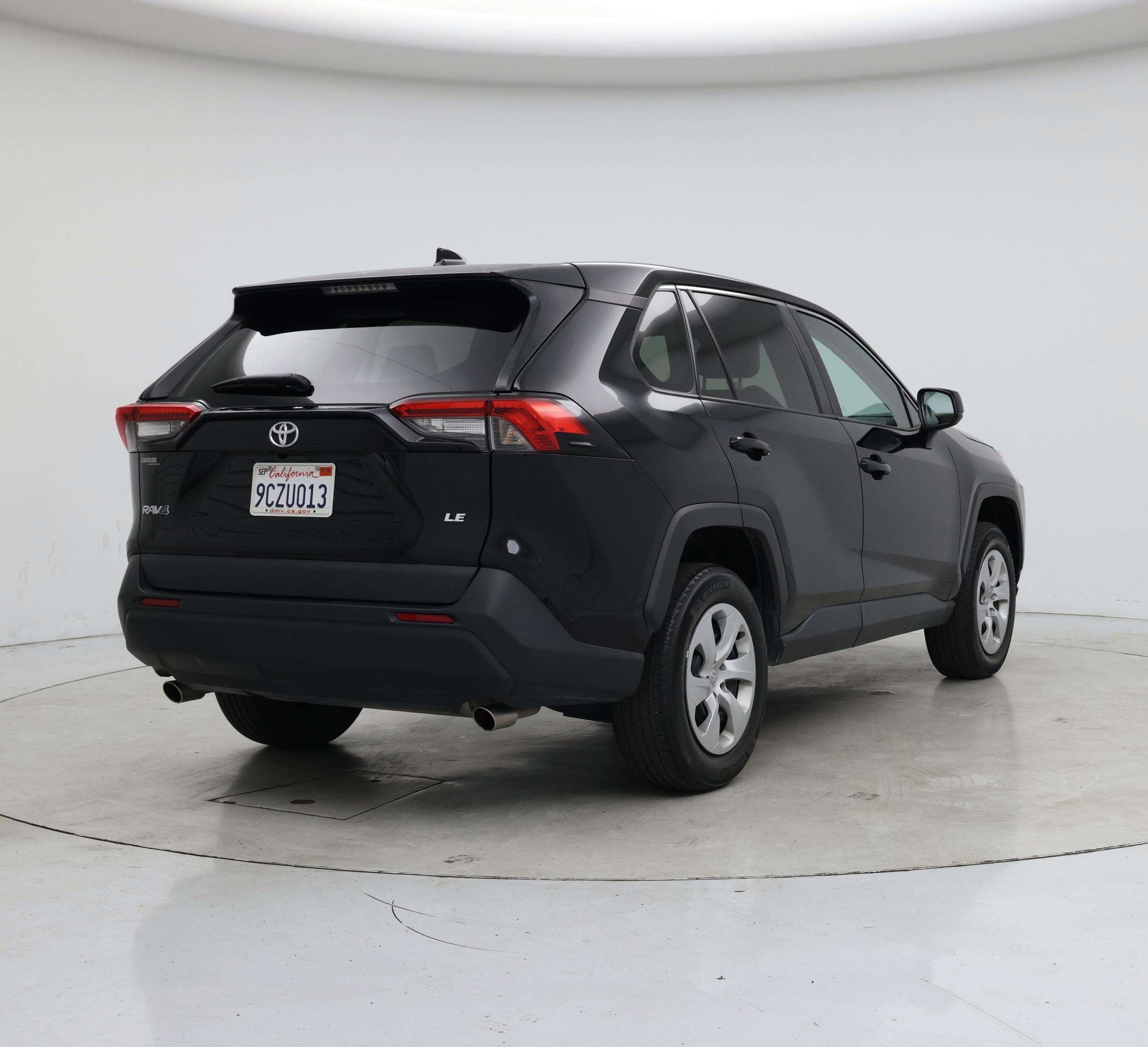 Thumbnail: 2022 Toyota RAV4 - 8