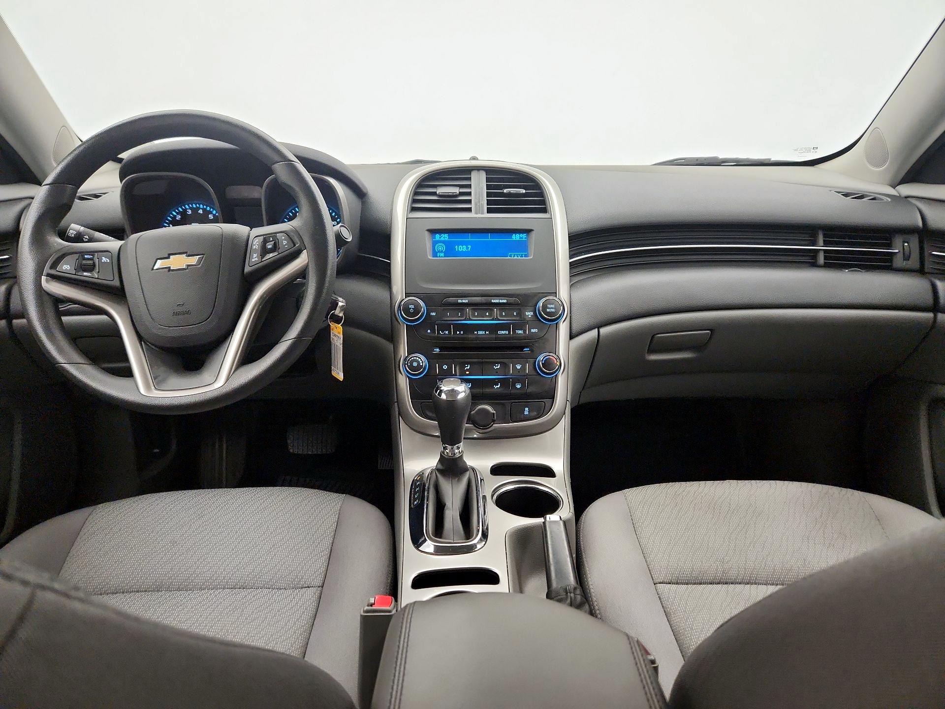 Thumbnail: 2015 Chevrolet Malibu - 9