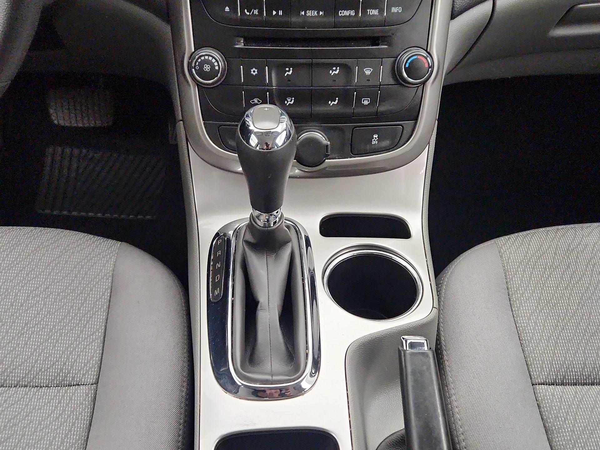 Thumbnail: 2015 Chevrolet Malibu - 16