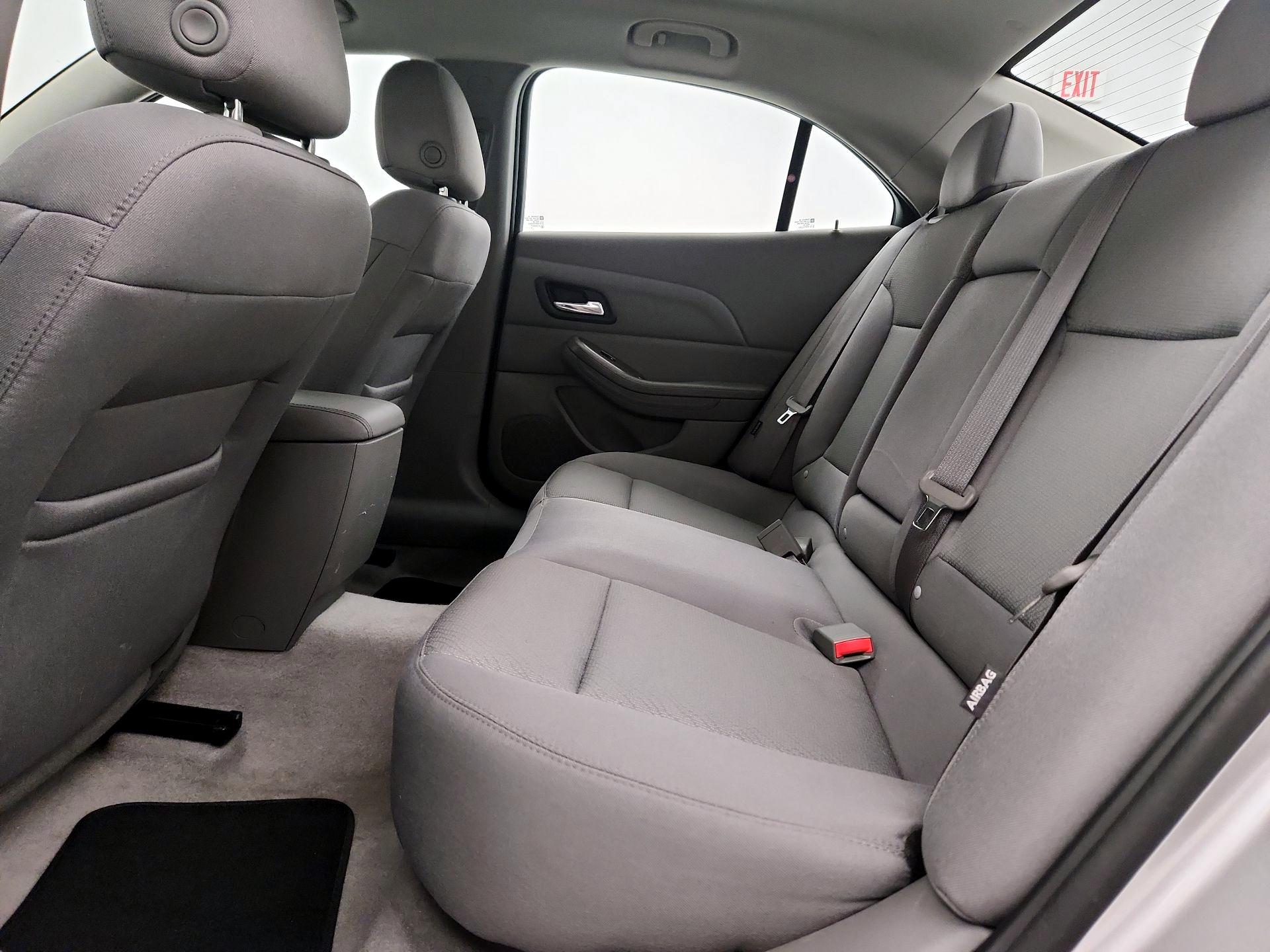 Thumbnail: 2015 Chevrolet Malibu - 17