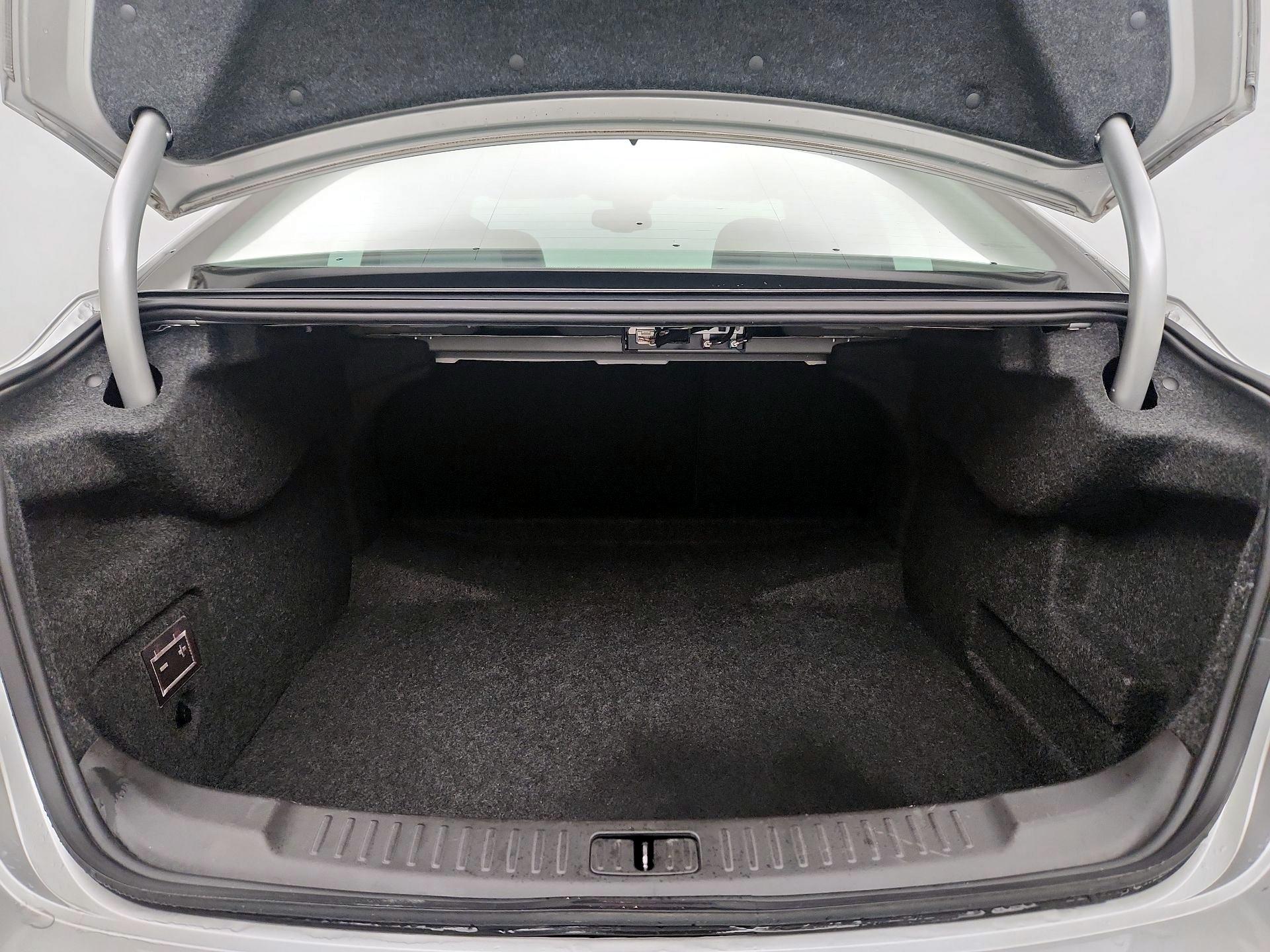 Thumbnail: 2015 Chevrolet Malibu - 18