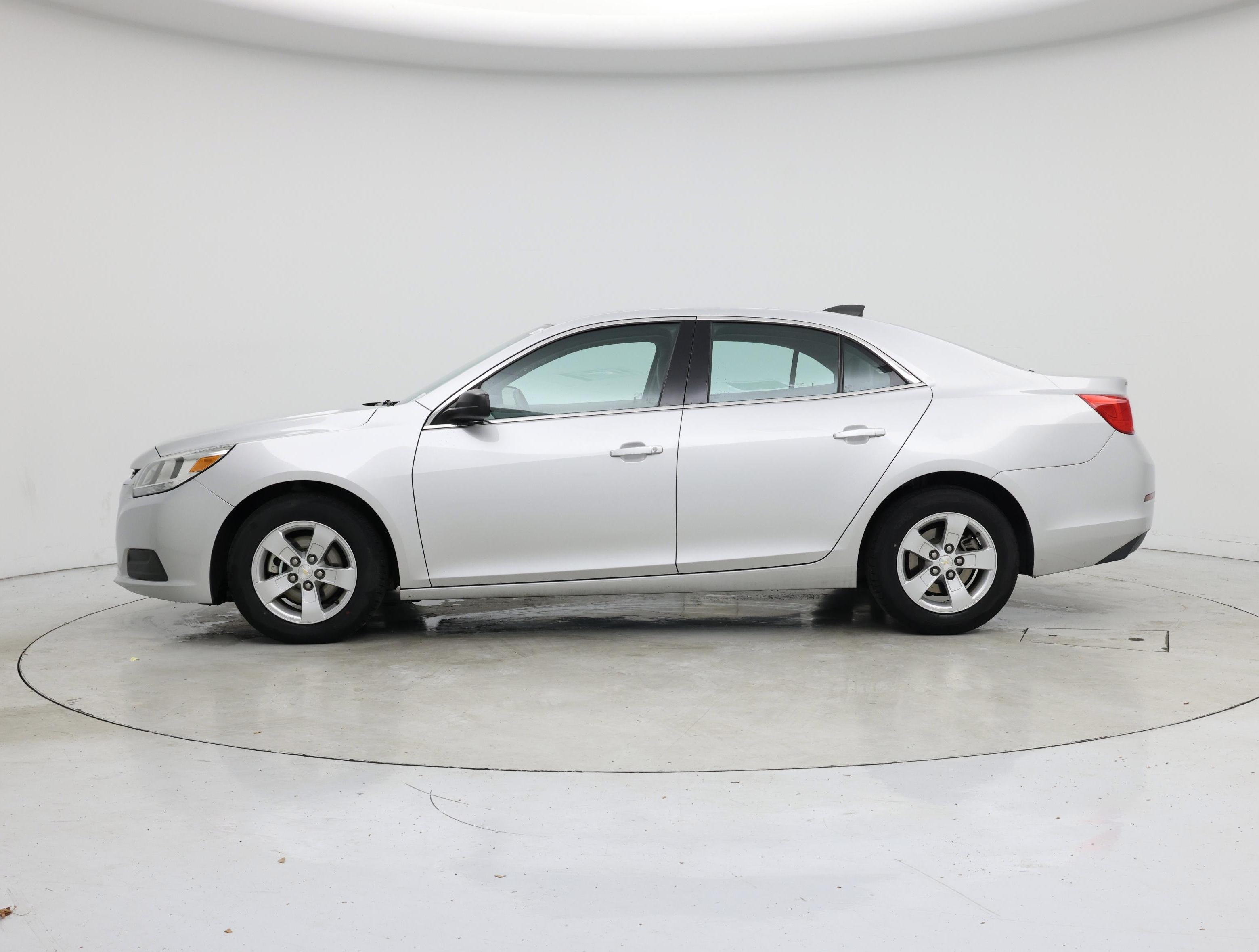 Thumbnail: 2015 Chevrolet Malibu - 3