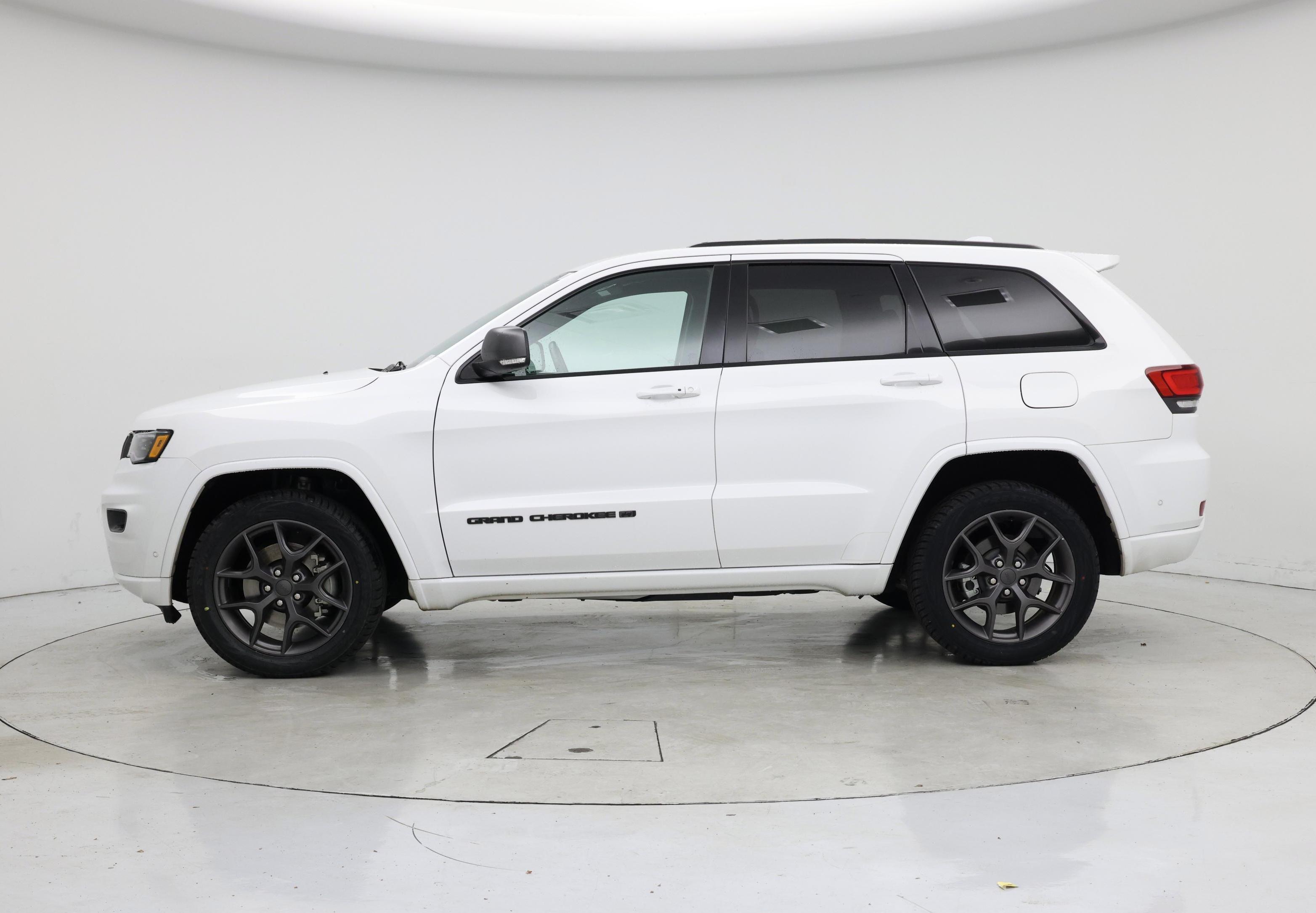 Thumbnail: 2021 Jeep Grand Cherokee - 3