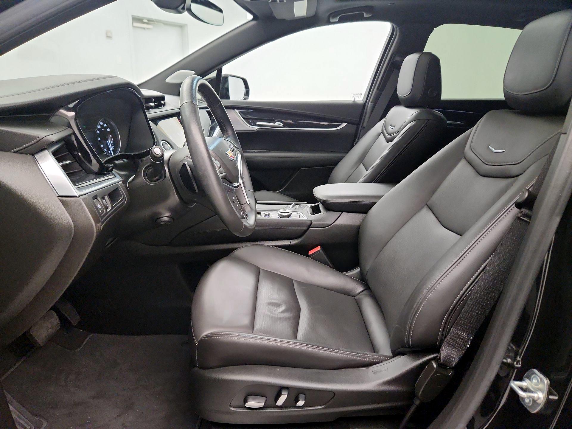 Thumbnail: 2024 Cadillac XT5 - 11