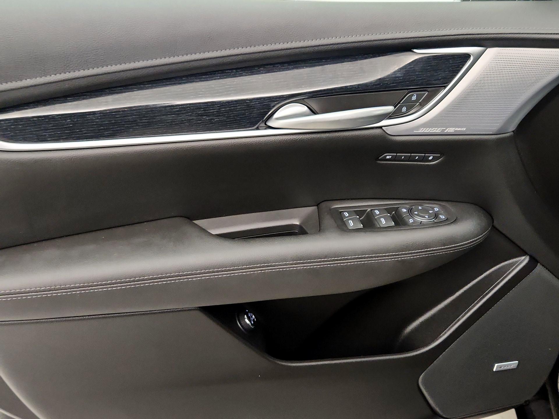 Thumbnail: 2024 Cadillac XT5 - 12