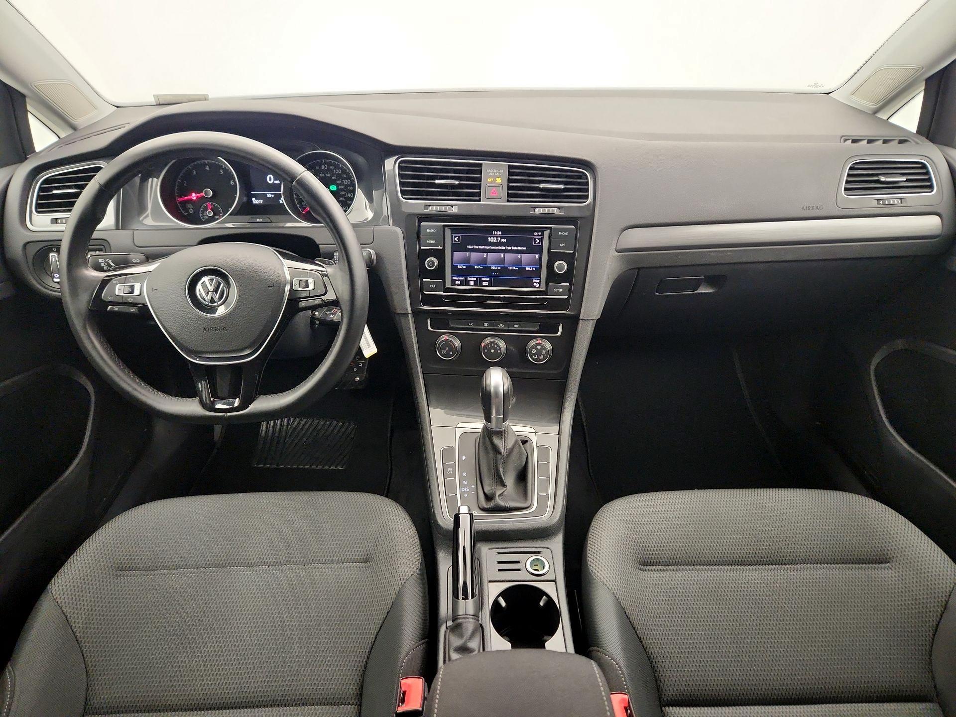 Thumbnail: 2019 Volkswagen Golf - 9