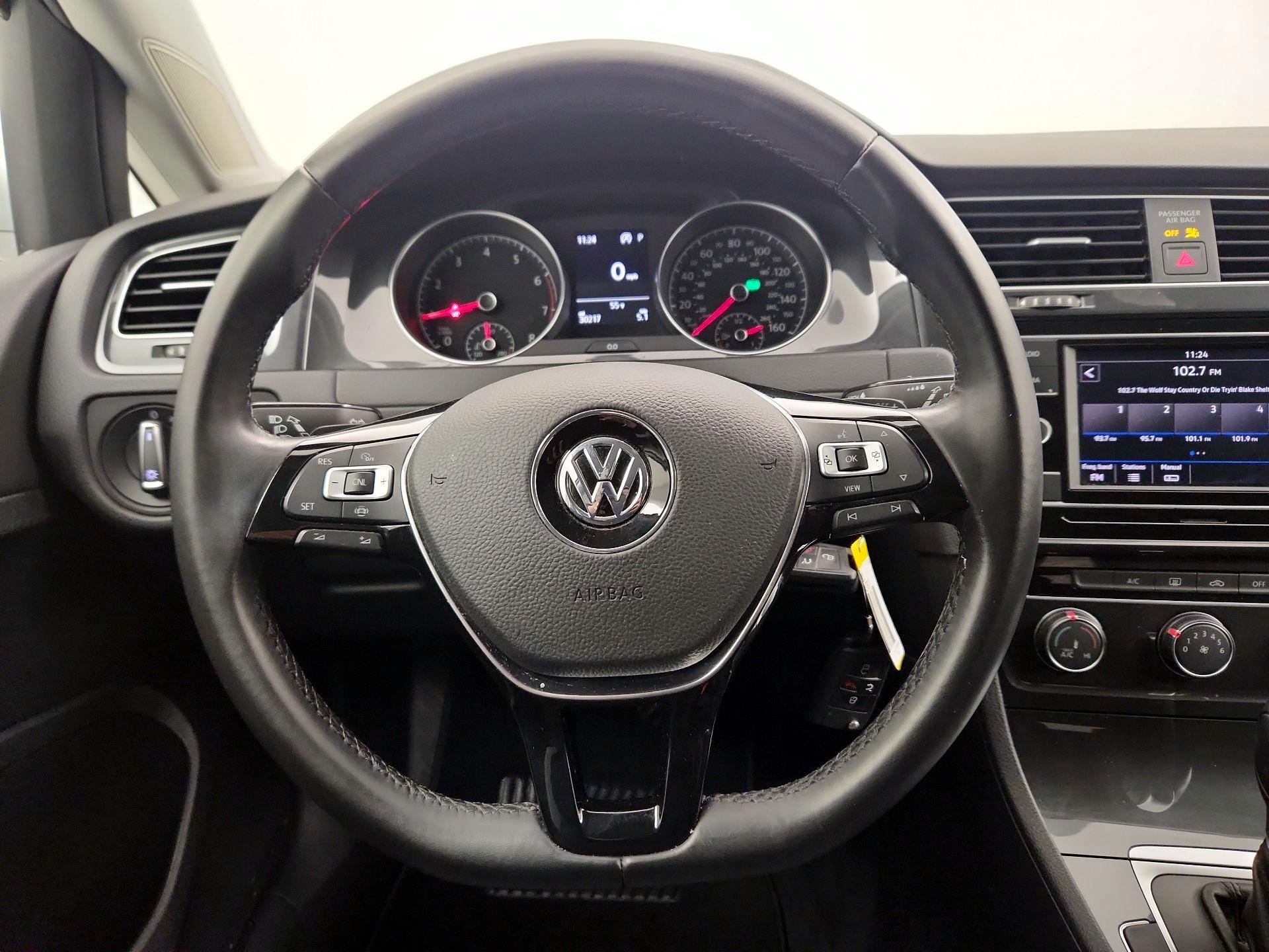Thumbnail: 2019 Volkswagen Golf - 10