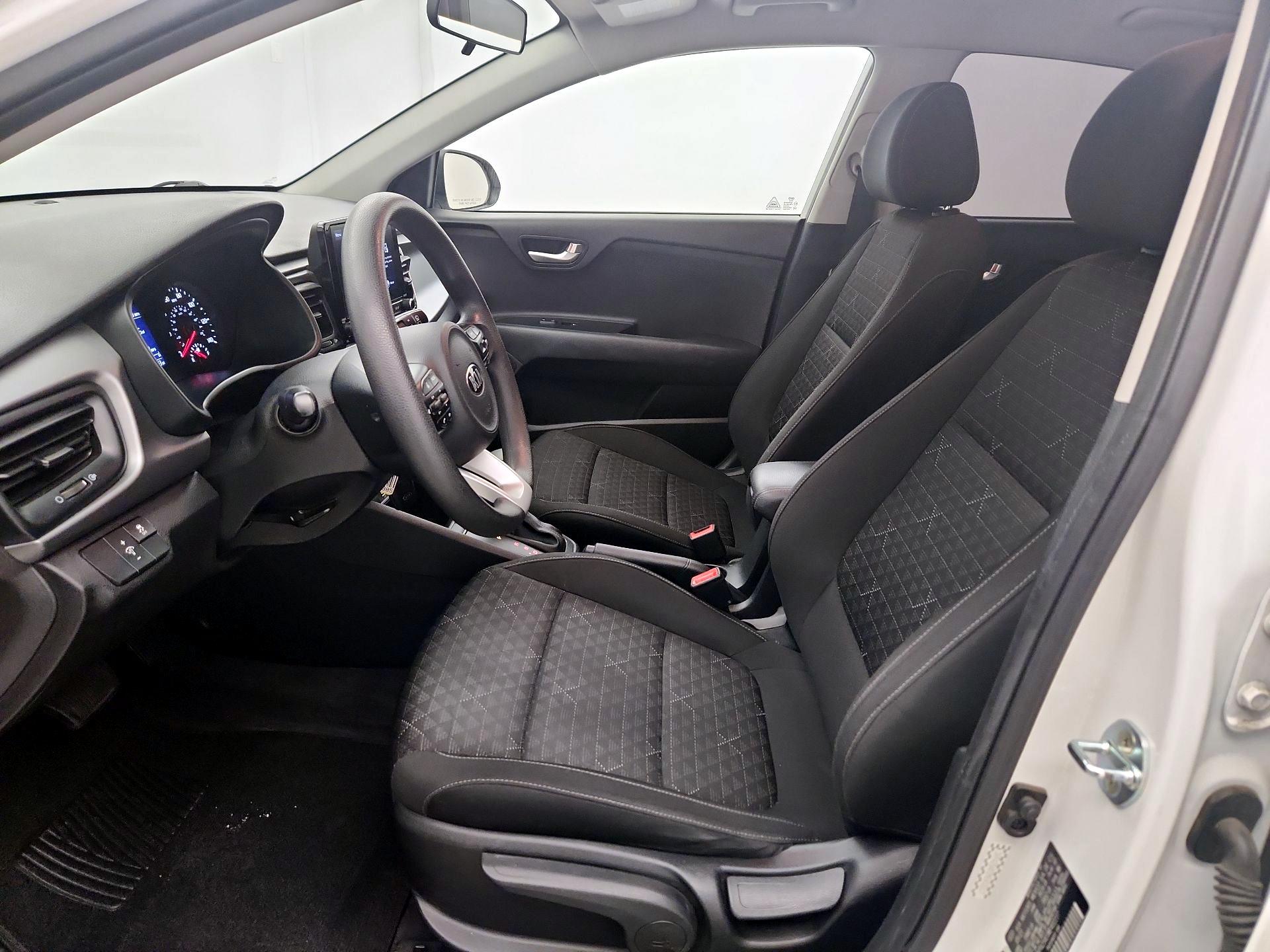 Thumbnail: 2021 Kia Rio5 - 11