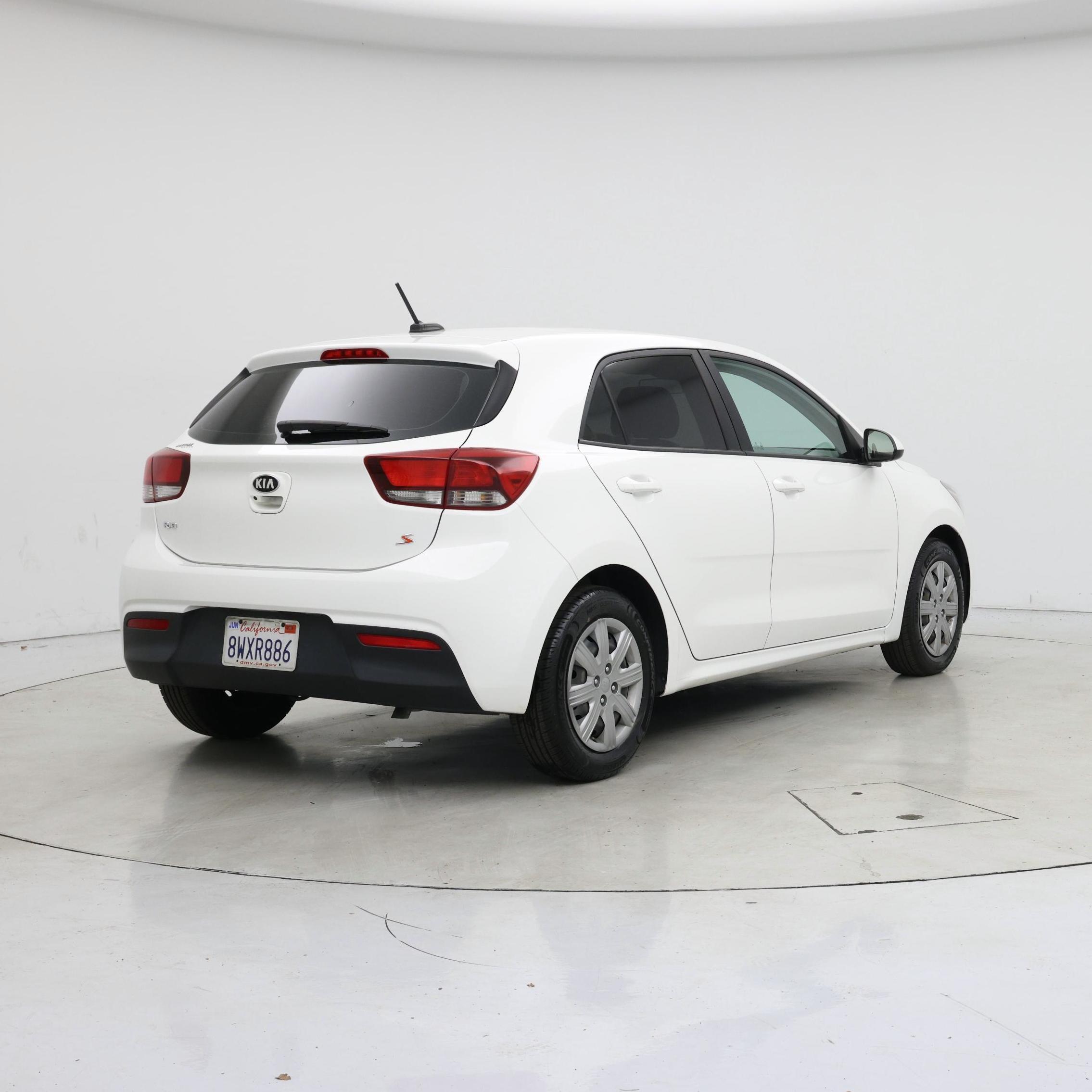 Thumbnail: 2021 Kia Rio5 - 8