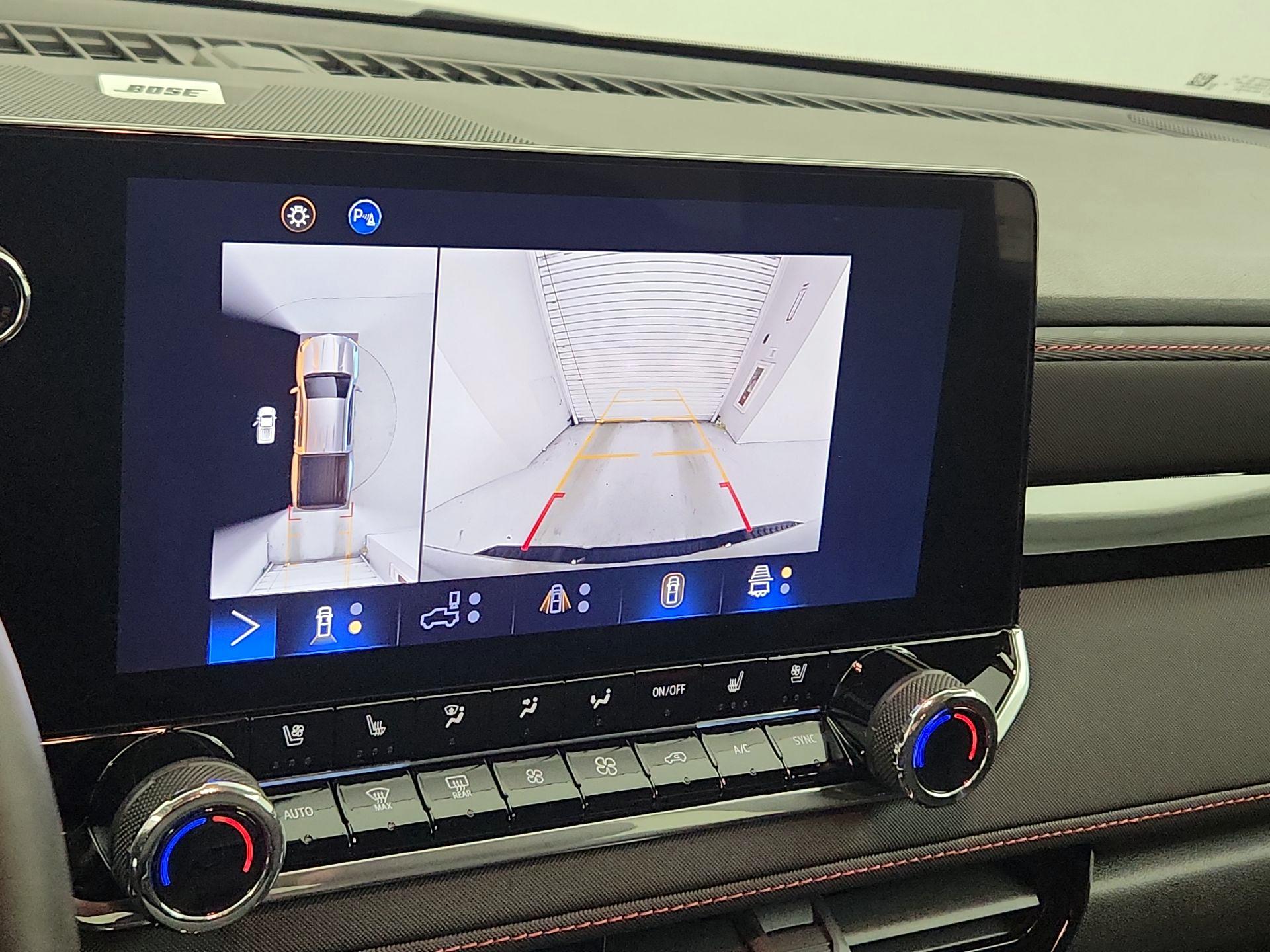 Thumbnail: 2024 Chevrolet Colorado - 14