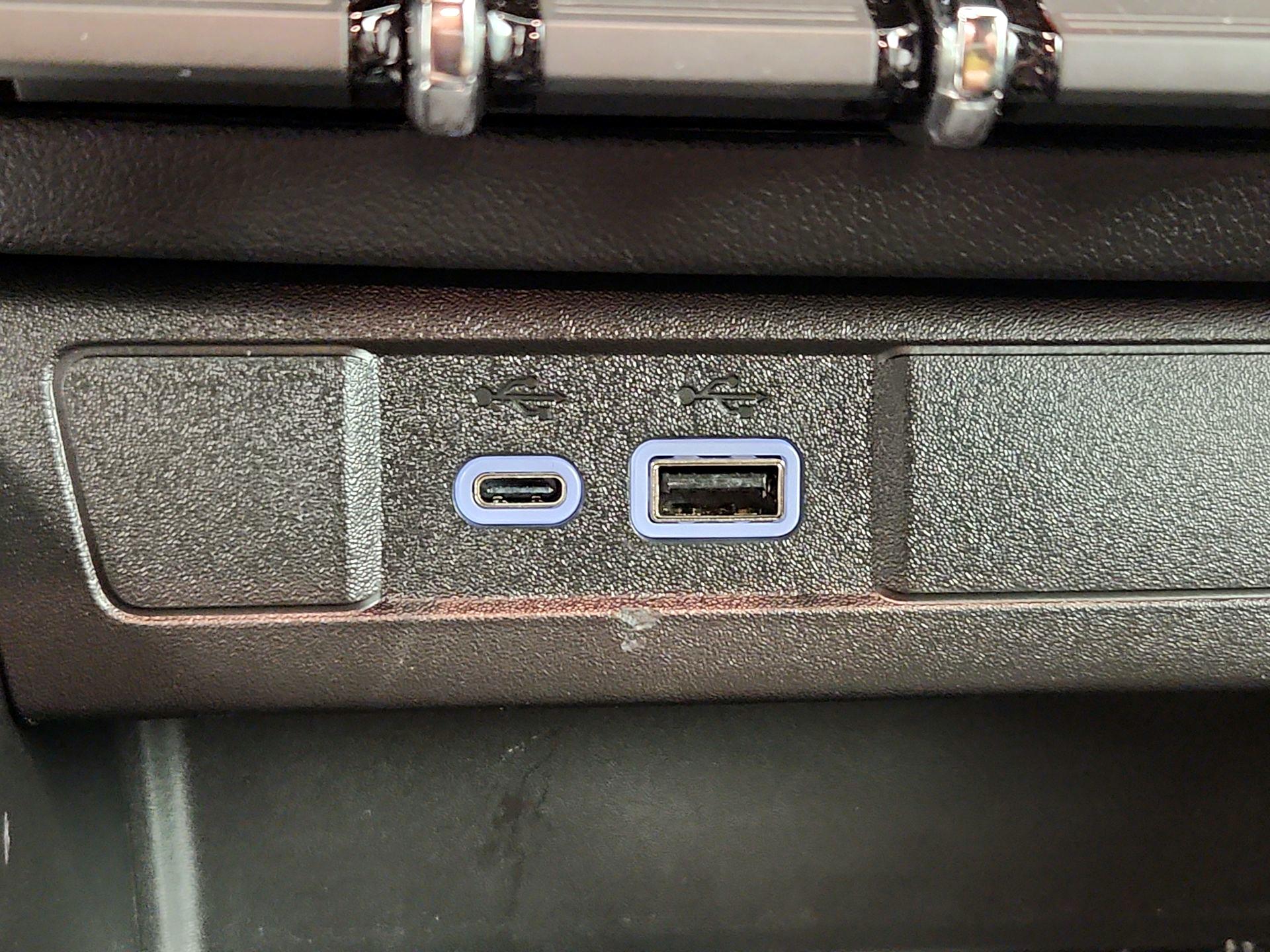 Thumbnail: 2024 Chevrolet Colorado - 18