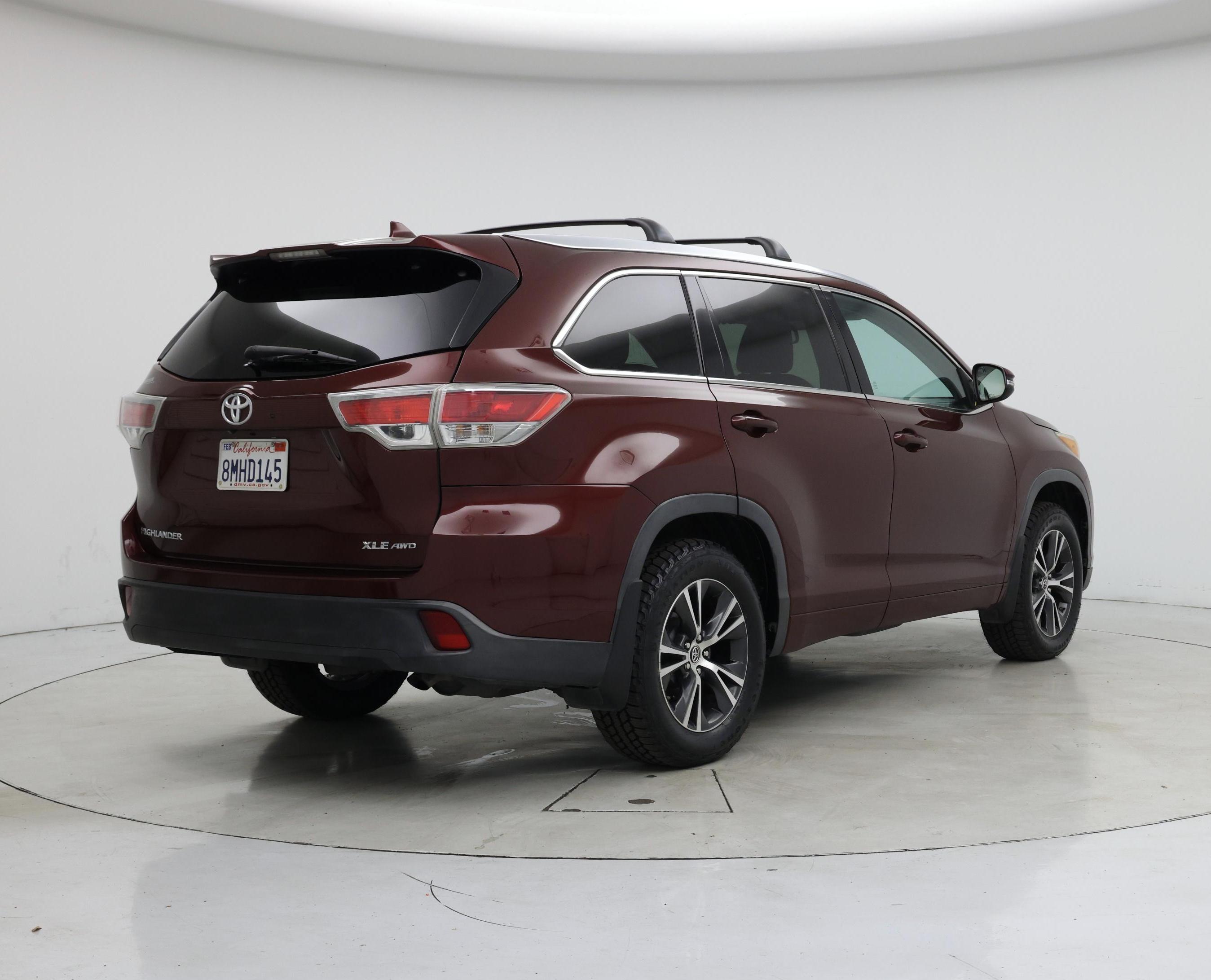 Thumbnail: 2016 Toyota Highlander - 8