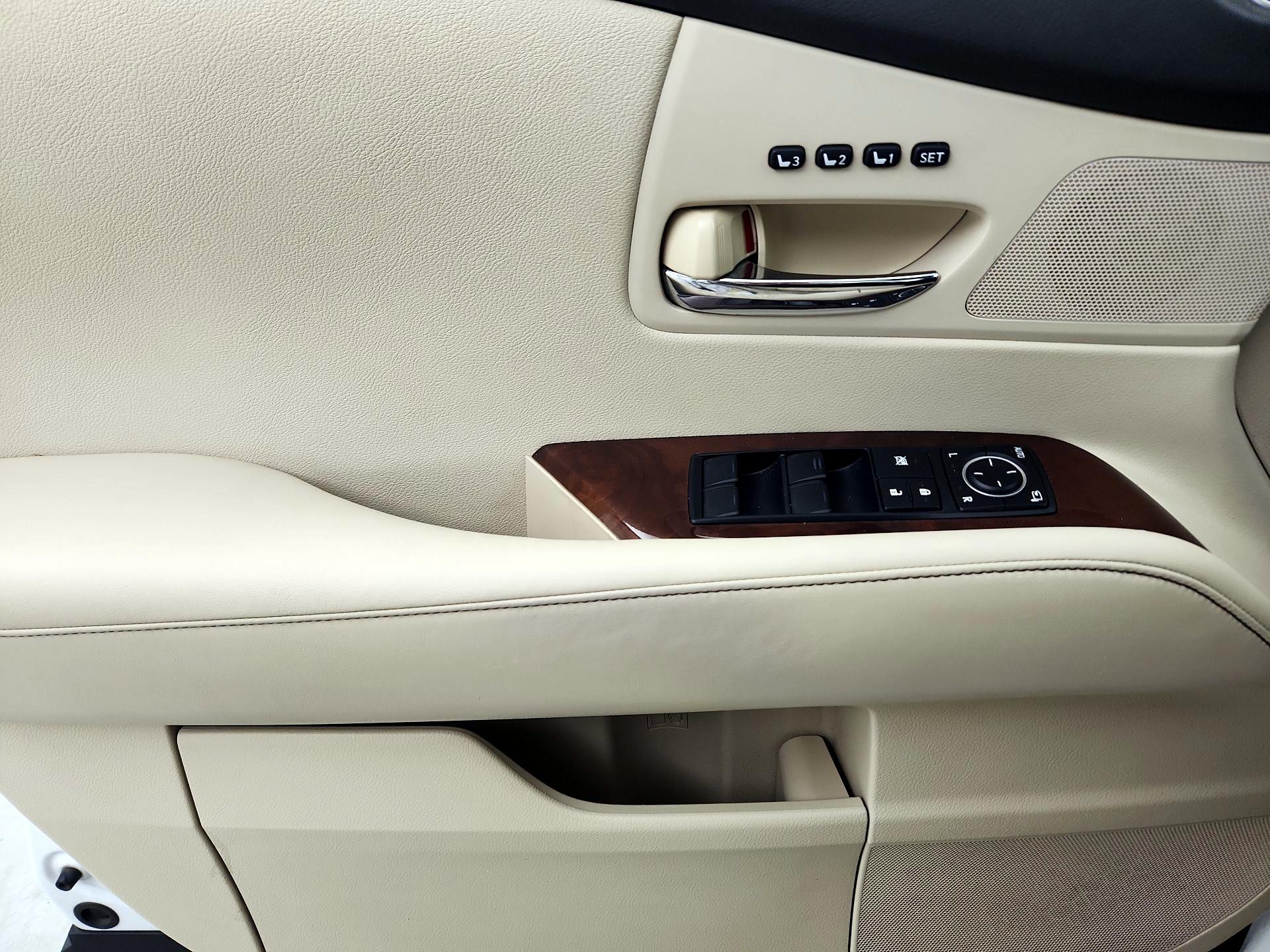 Thumbnail: 2015 Lexus RX - 12