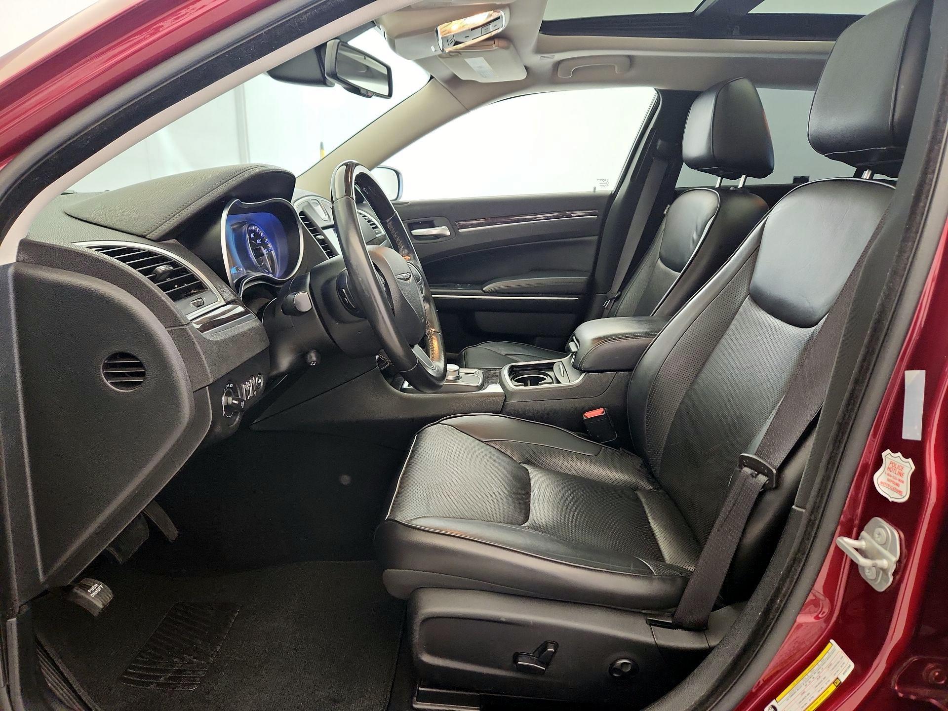 Thumbnail: 2019 Chrysler 300 - 11