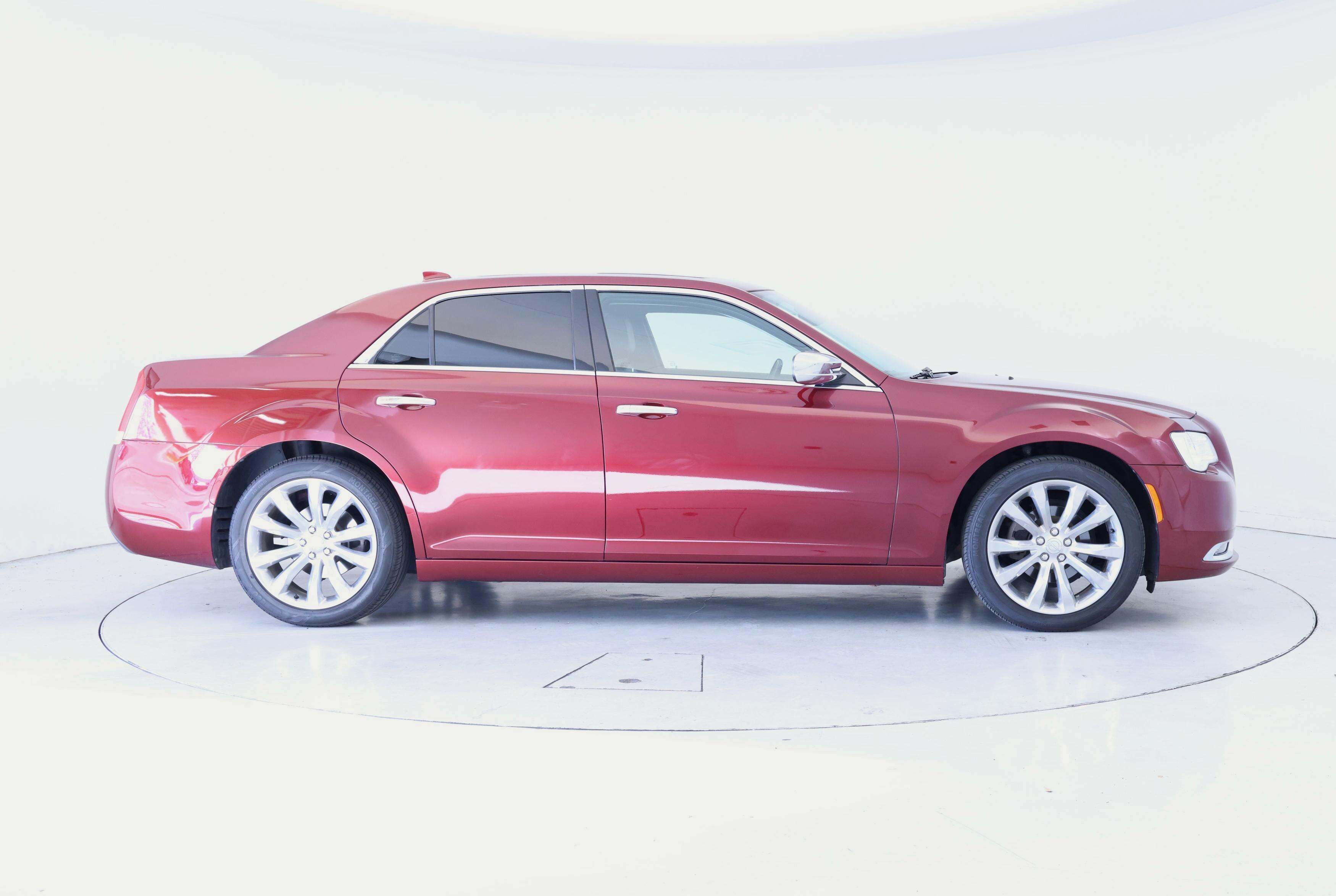 Thumbnail: 2019 Chrysler 300 - 7