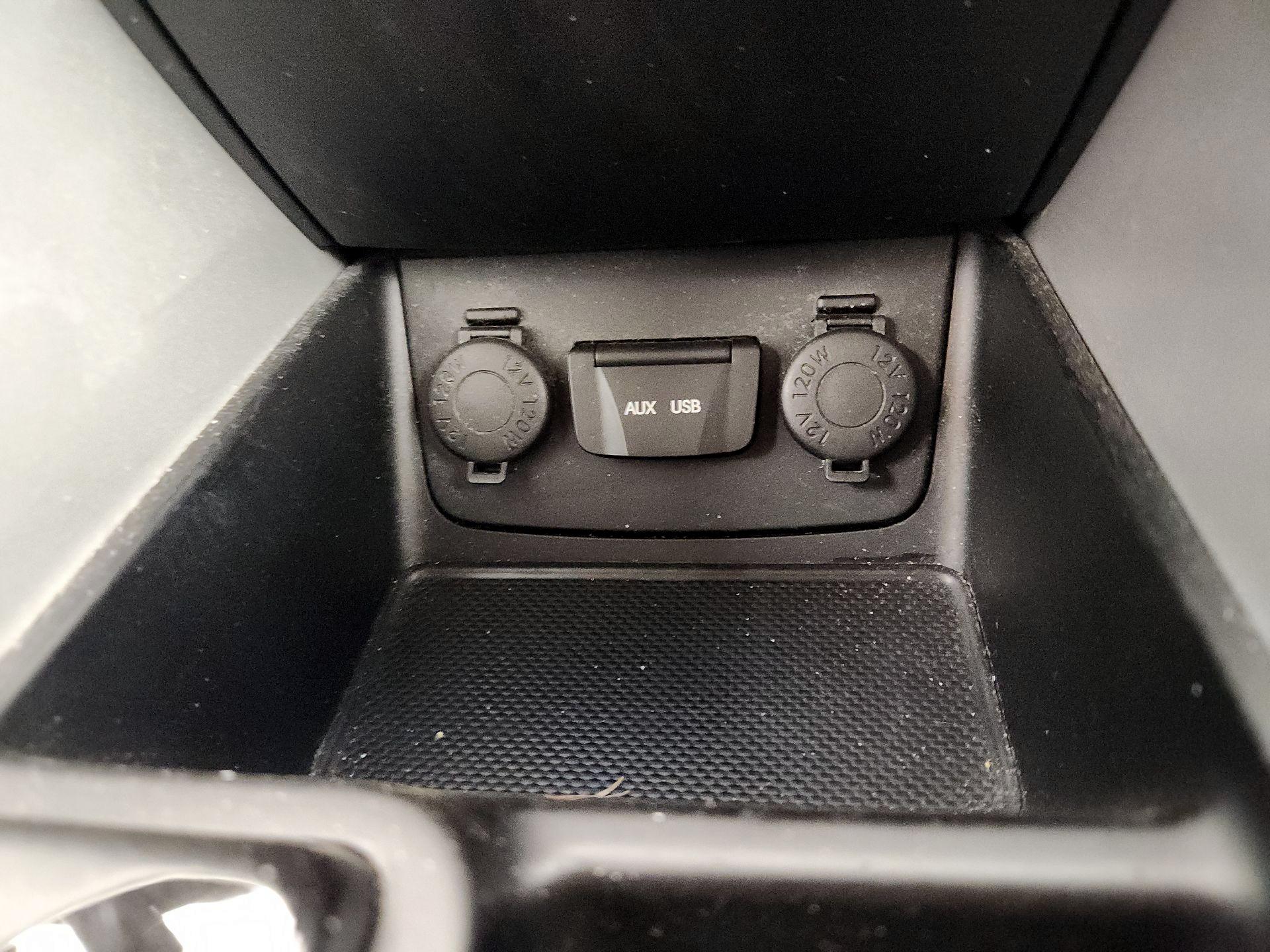 Thumbnail: 2014 Hyundai Sonata - 18