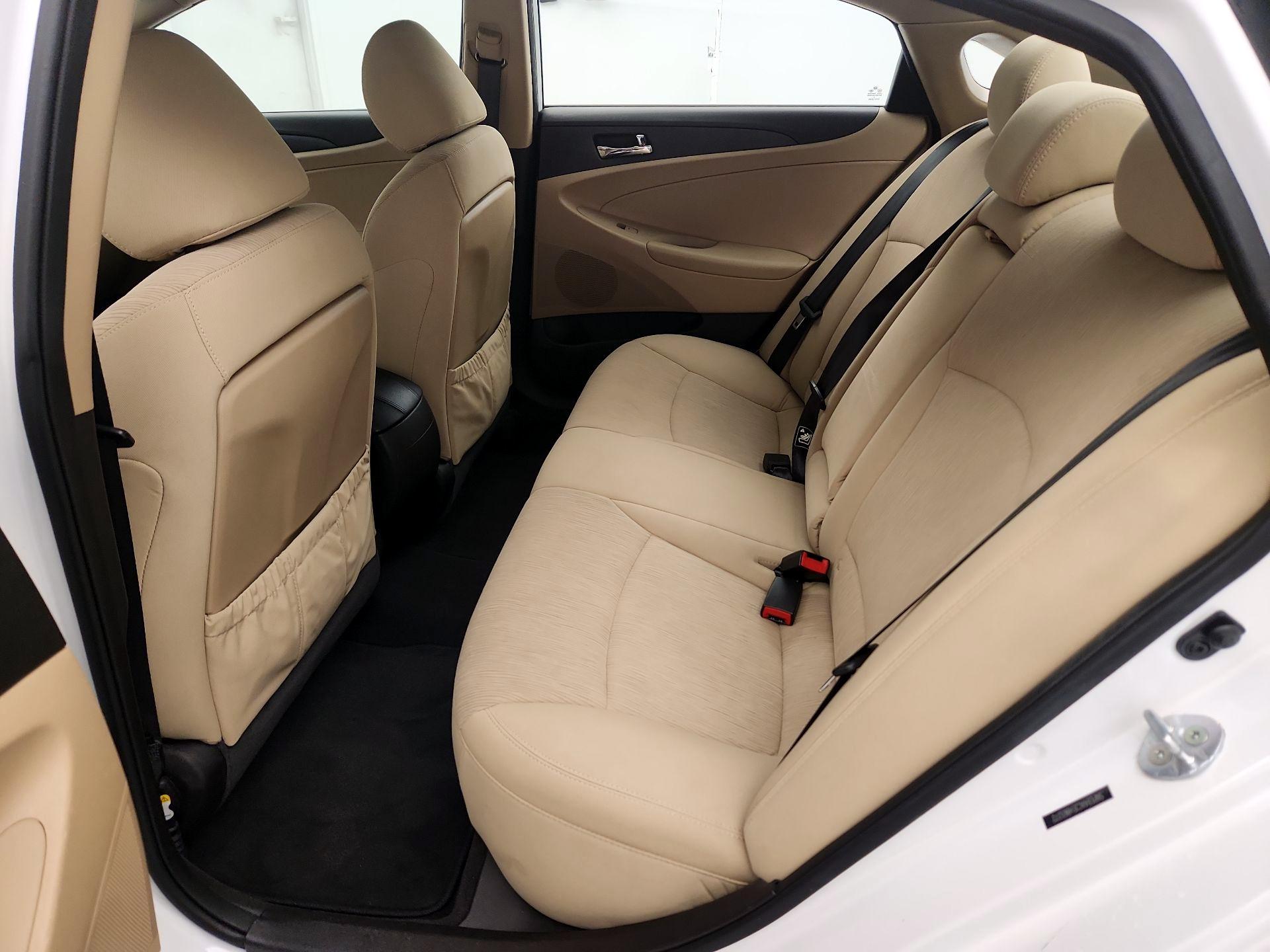 Thumbnail: 2014 Hyundai Sonata - 19