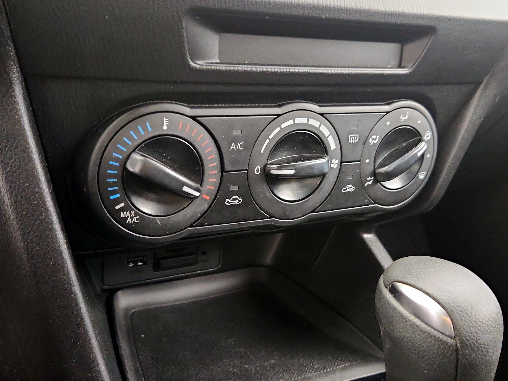 Thumbnail: 2016 Mazda Mazda3 - 16