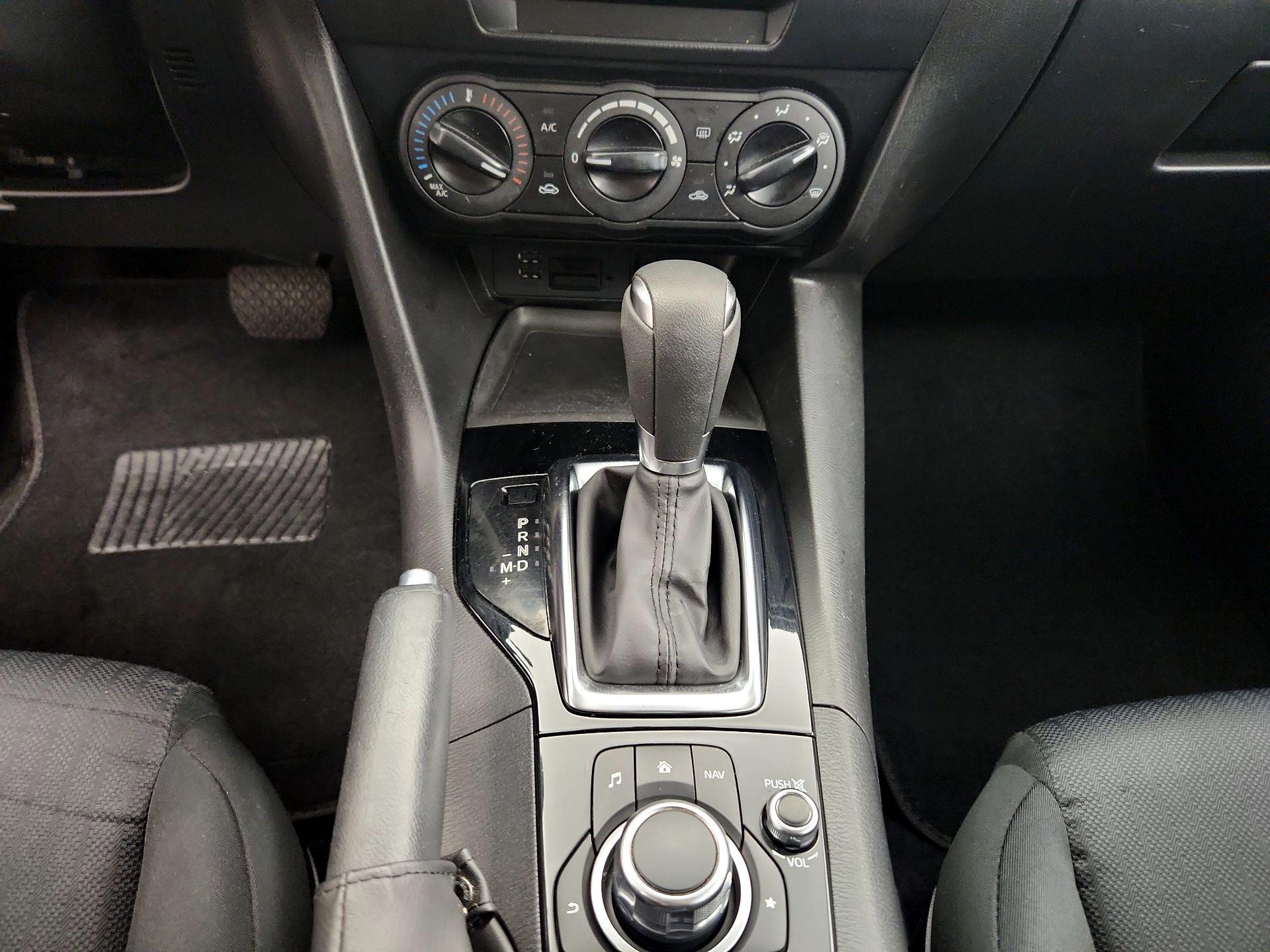 Thumbnail: 2016 Mazda Mazda3 - 17