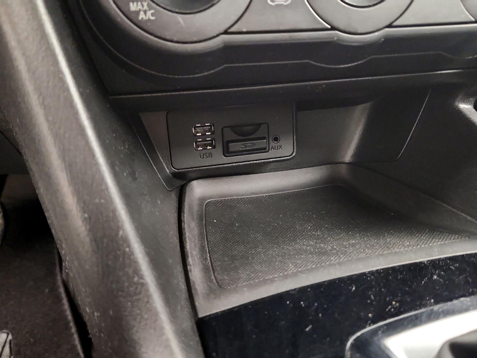 Thumbnail: 2016 Mazda Mazda3 - 18