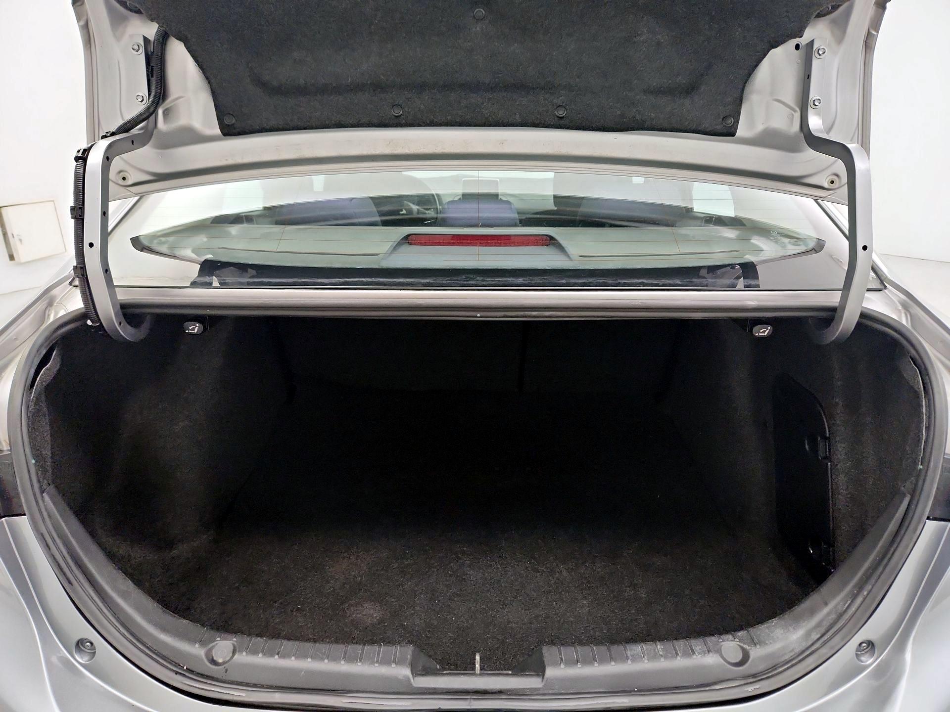 Thumbnail: 2016 Mazda Mazda3 - 20