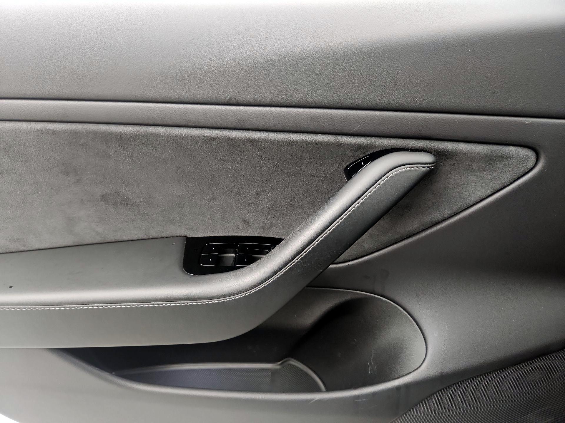 Thumbnail: 2019 Tesla Model 3 - 12