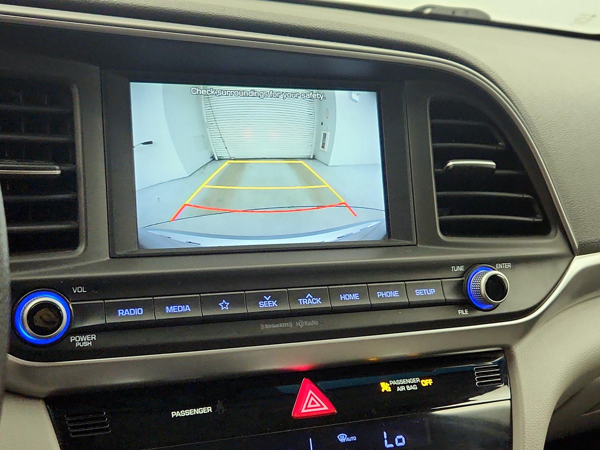 Thumbnail: 2020 Hyundai Elantra - 14