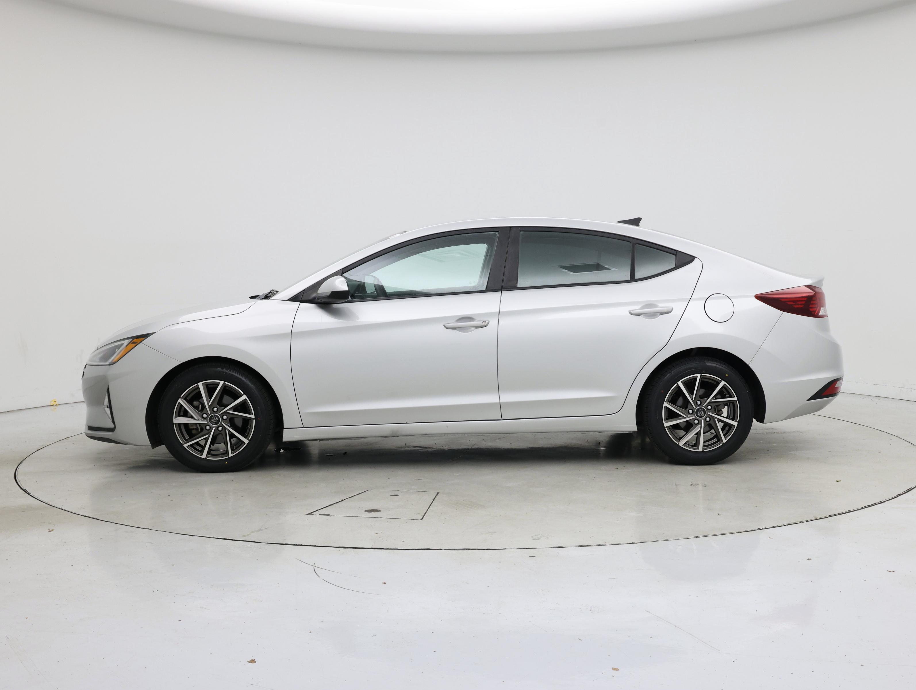 Thumbnail: 2020 Hyundai Elantra - 3