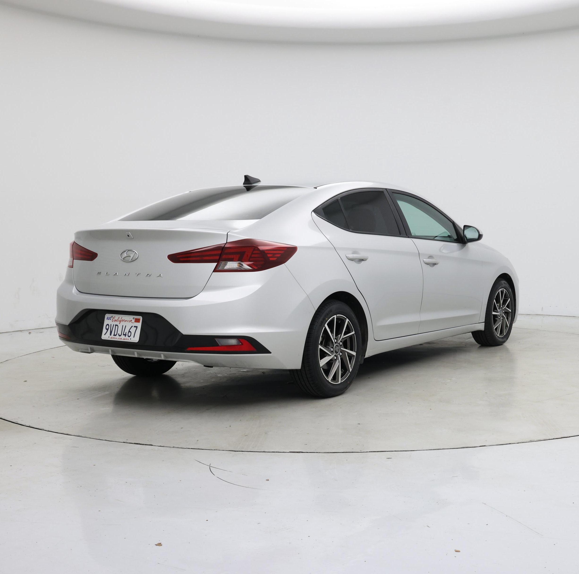 Thumbnail: 2020 Hyundai Elantra - 8