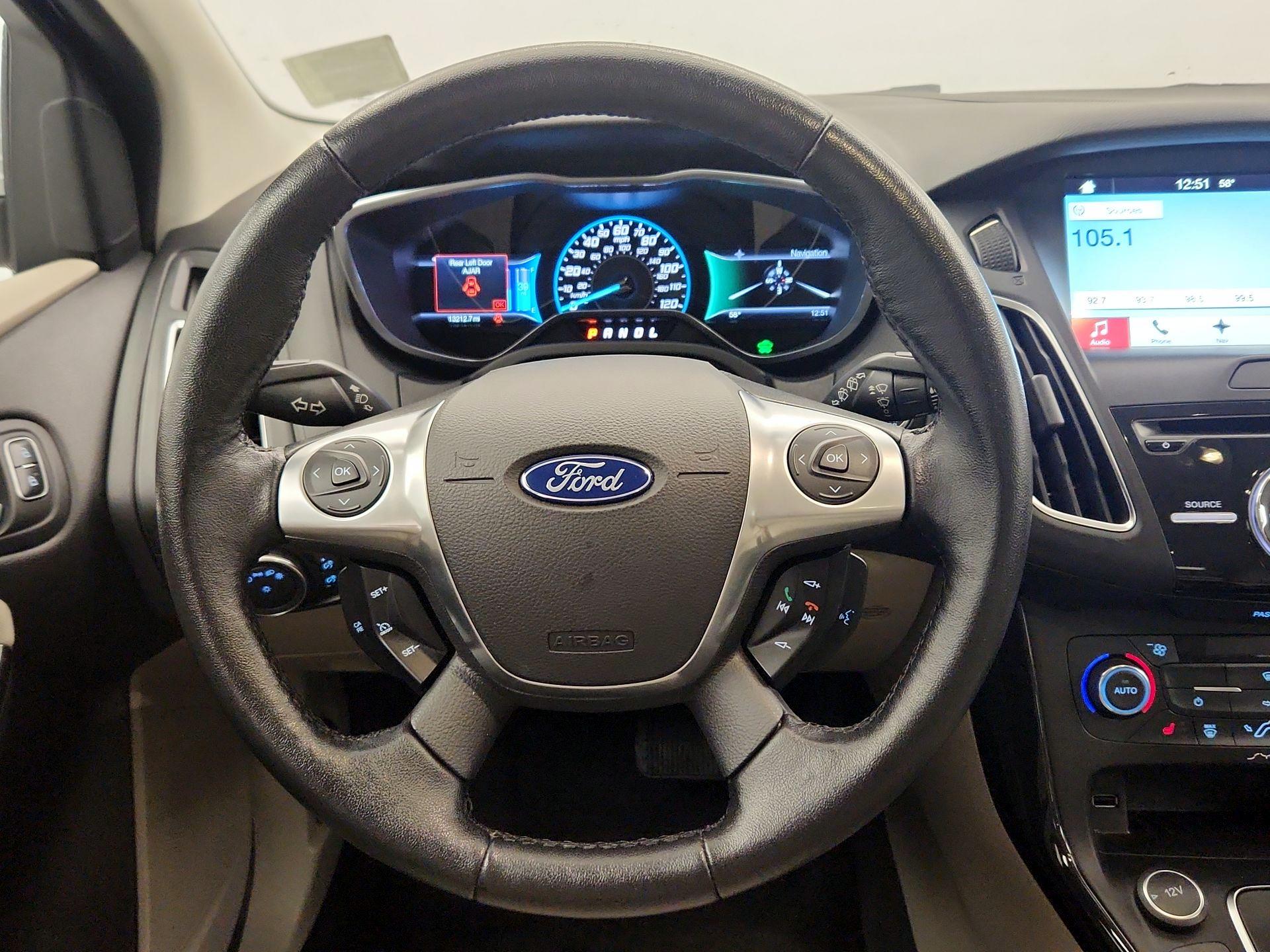 Thumbnail: 2016 Ford Focus - 10
