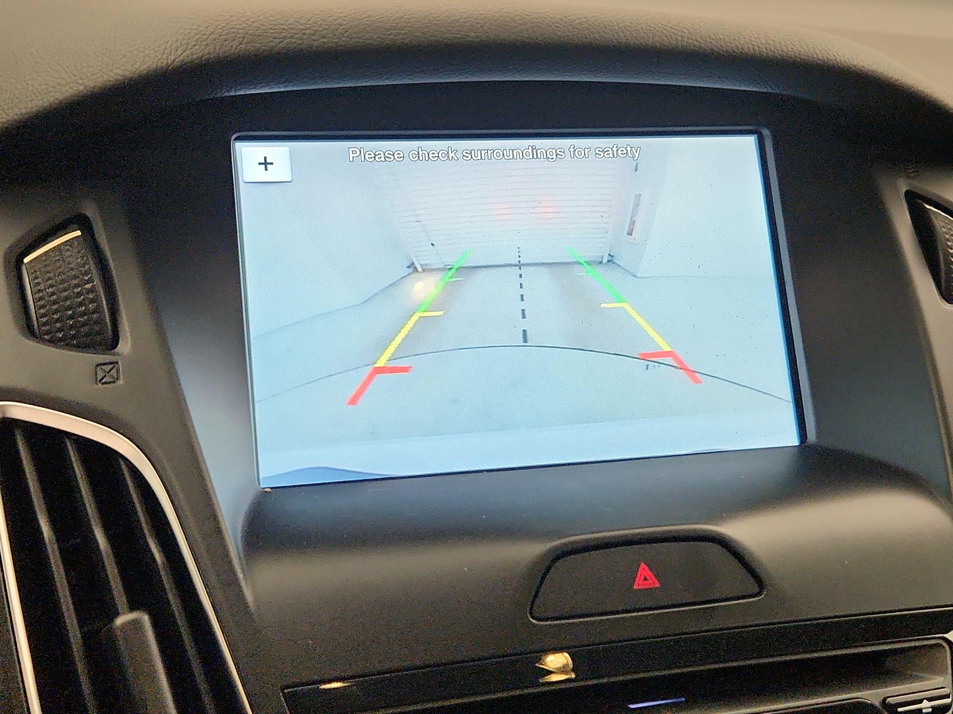 Thumbnail: 2016 Ford Focus - 14