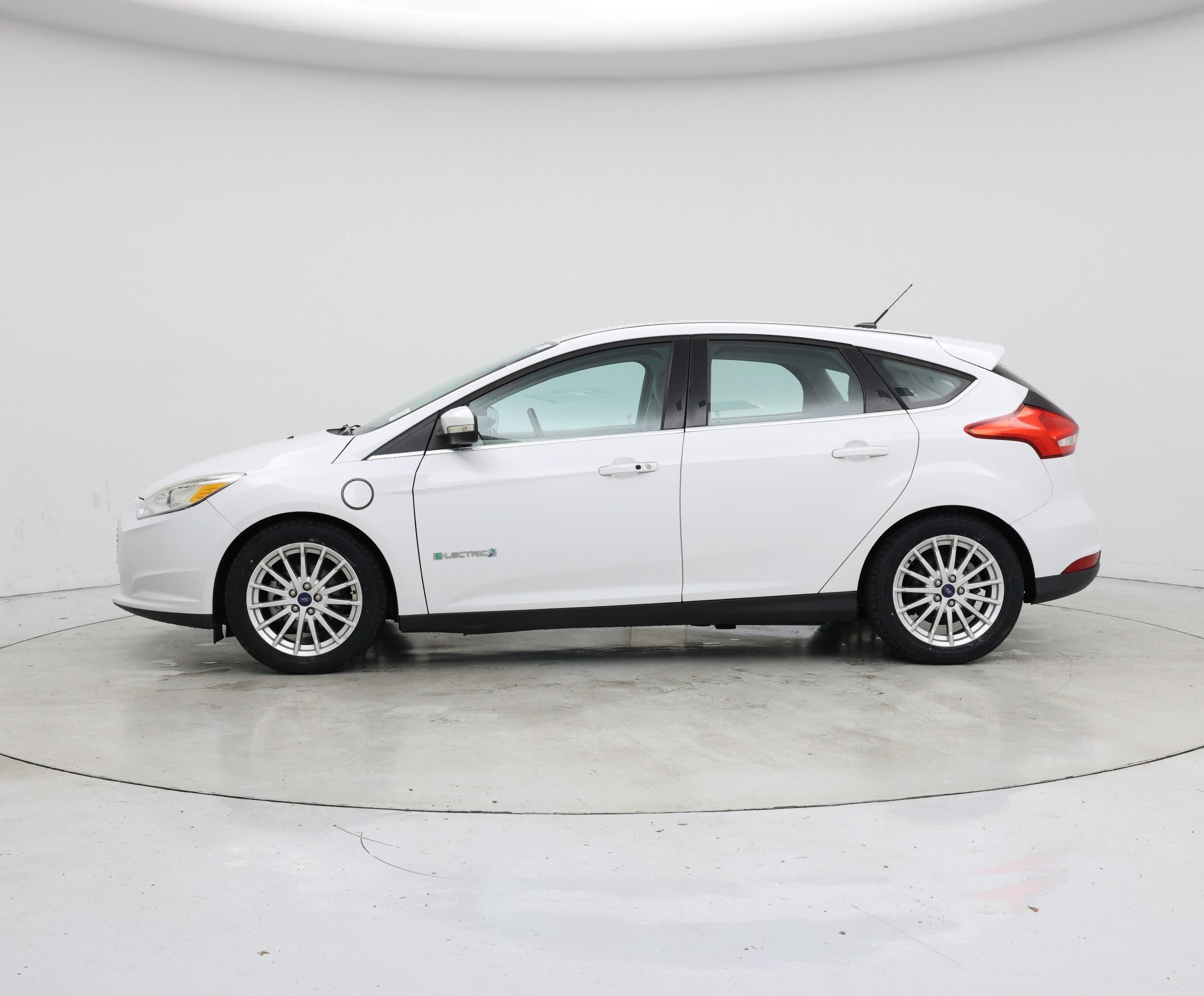 Thumbnail: 2016 Ford Focus - 3