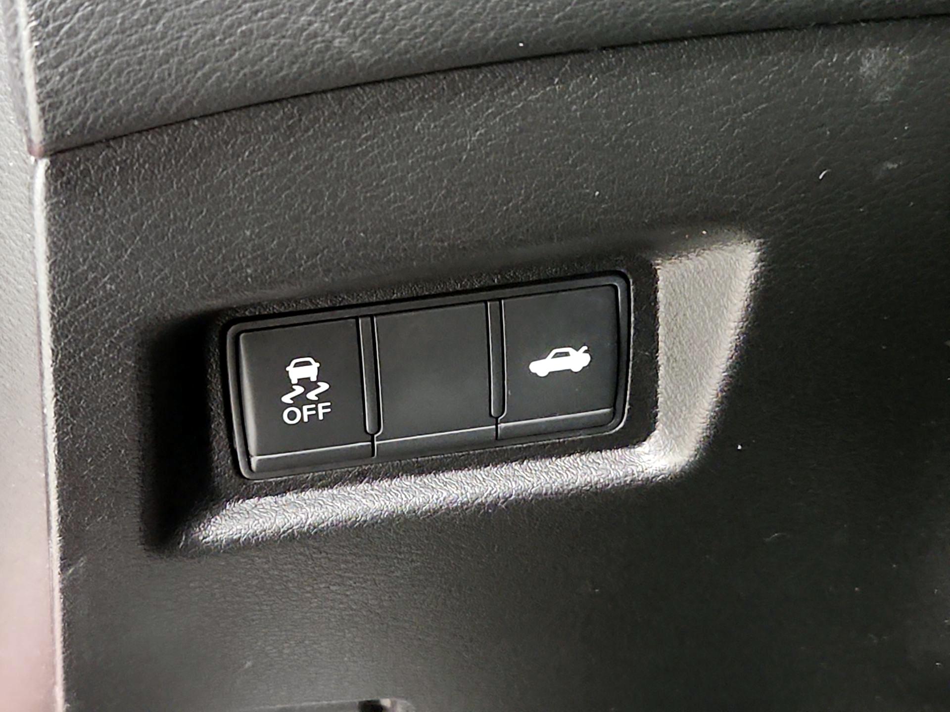 Thumbnail: 2017 INFINITI  - 13