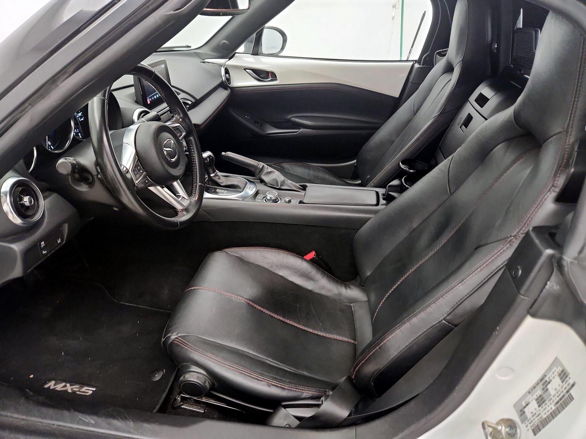 Thumbnail: 2018 Mazda MX-5 Miata - 11