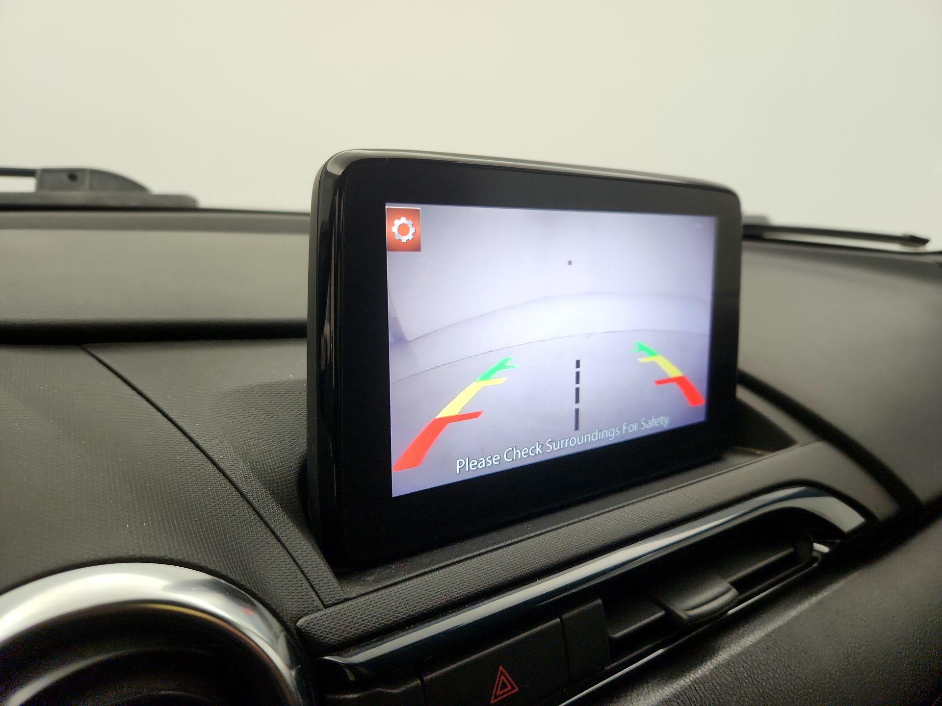 Thumbnail: 2018 Mazda MX-5 Miata - 14